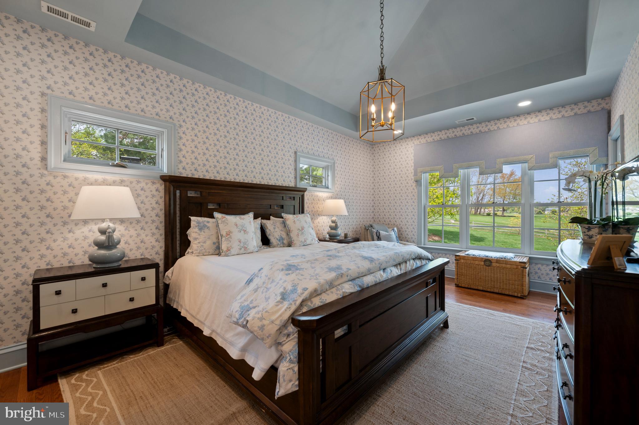 GLADWYNE - Residential