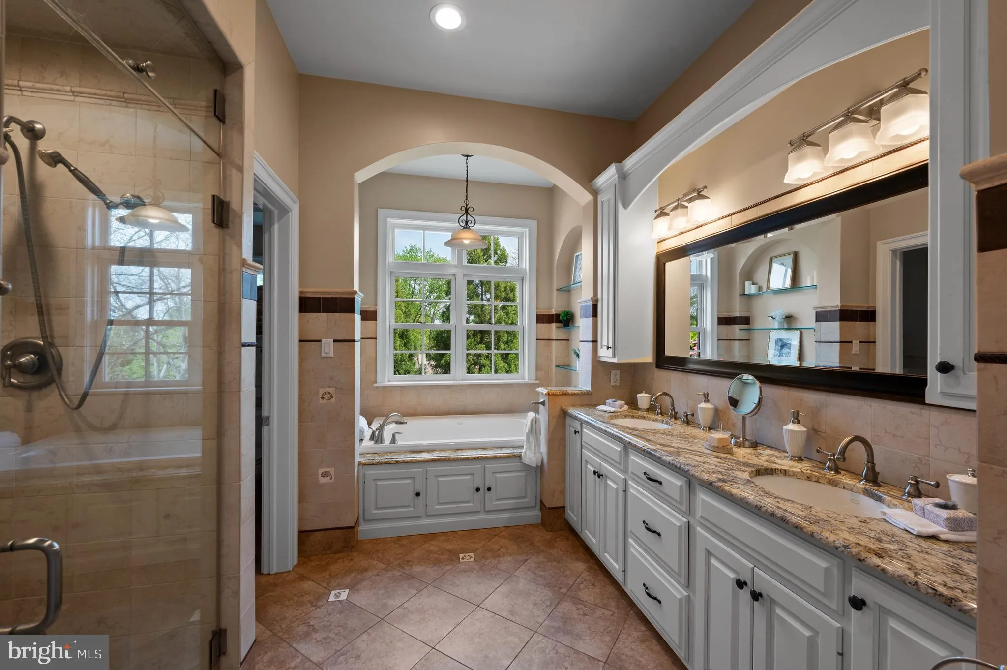 Gladwyne, Pennsylvania 19035, United States, 5 Bedrooms Bedrooms, ,7 BathroomsBathrooms,Residential,Pending,117558