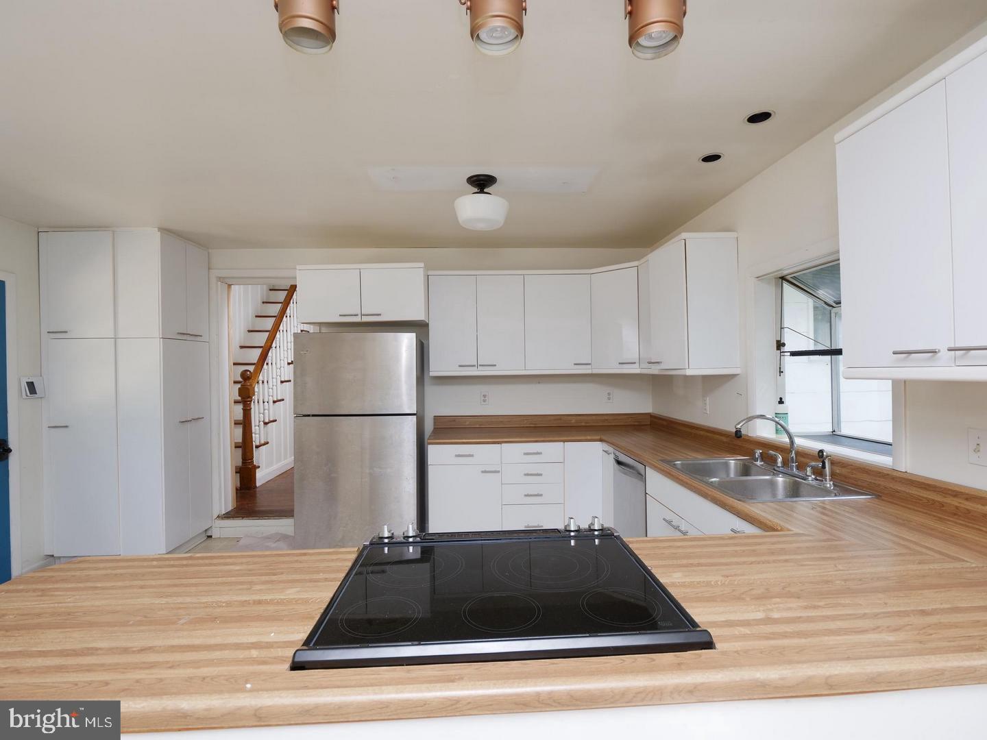 LAKELAND REVISED - Residential Lease