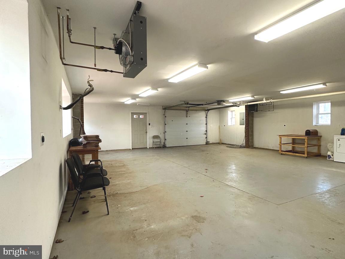 CLARKSVILLE HUNT - Residential