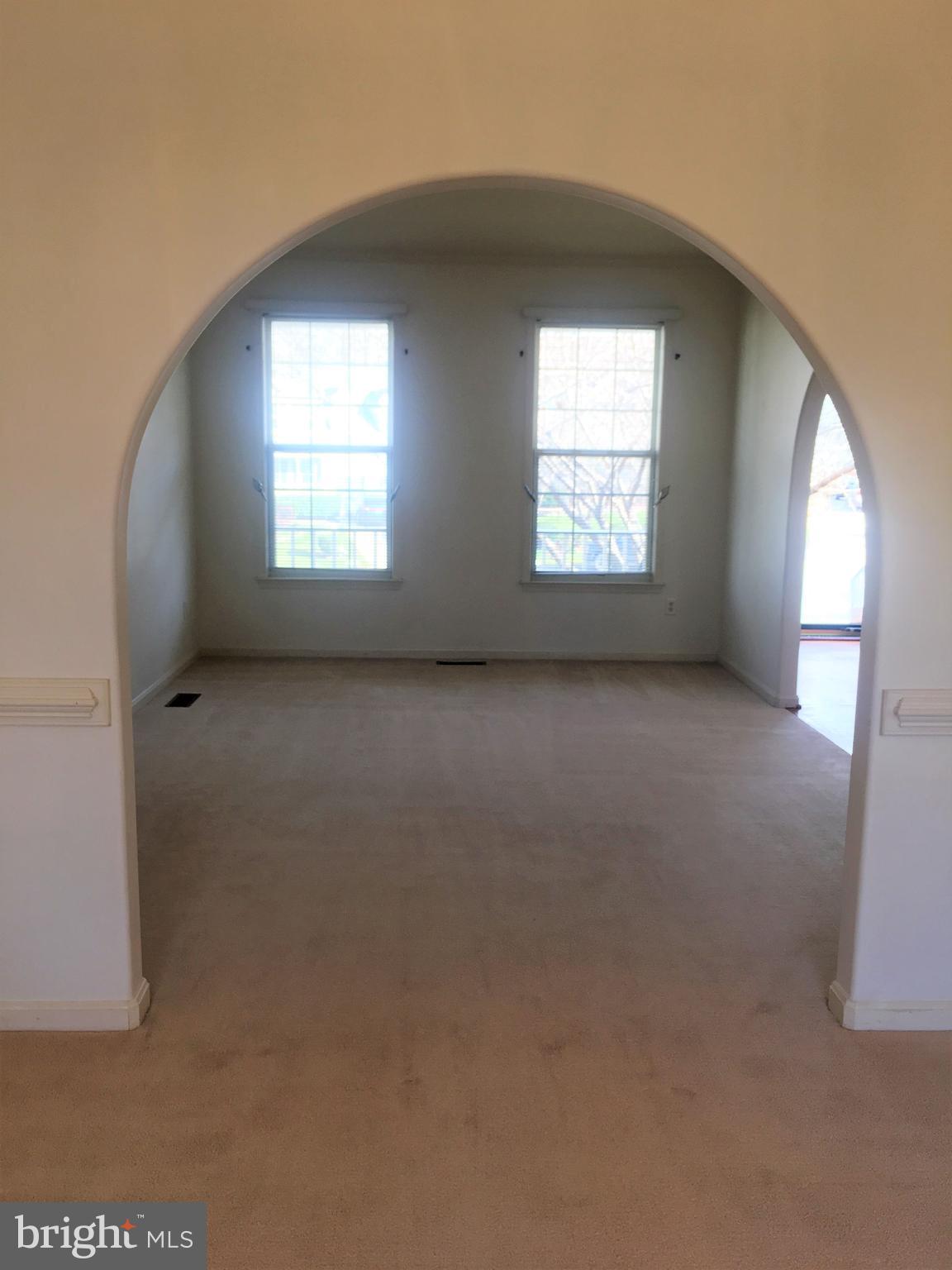 HAMPTON OAKS - Residential Lease