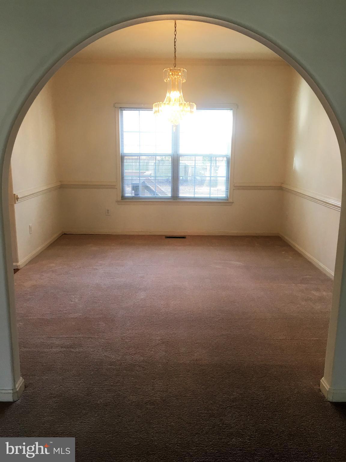 HAMPTON OAKS - Residential Lease