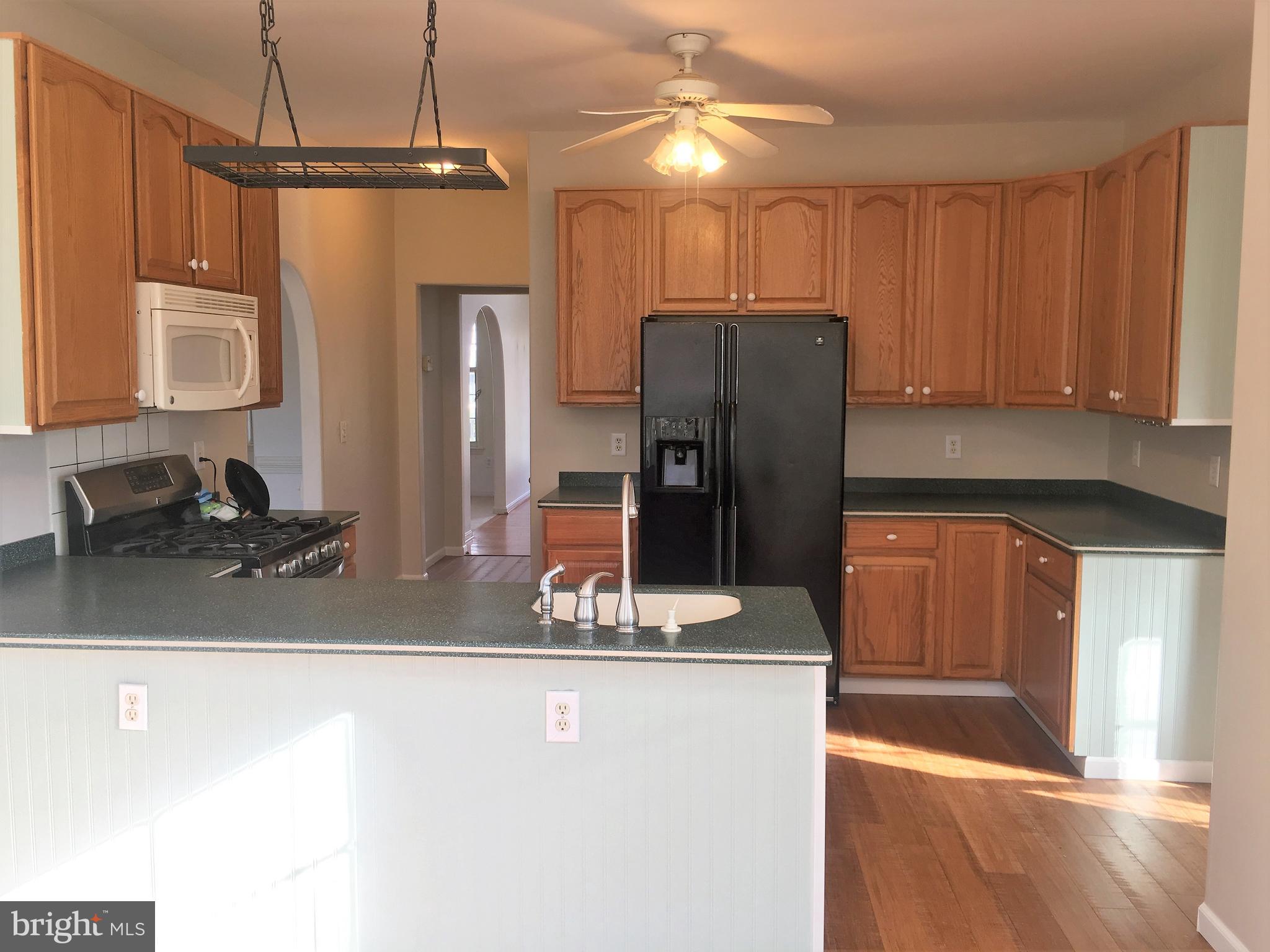 HAMPTON OAKS - Residential Lease