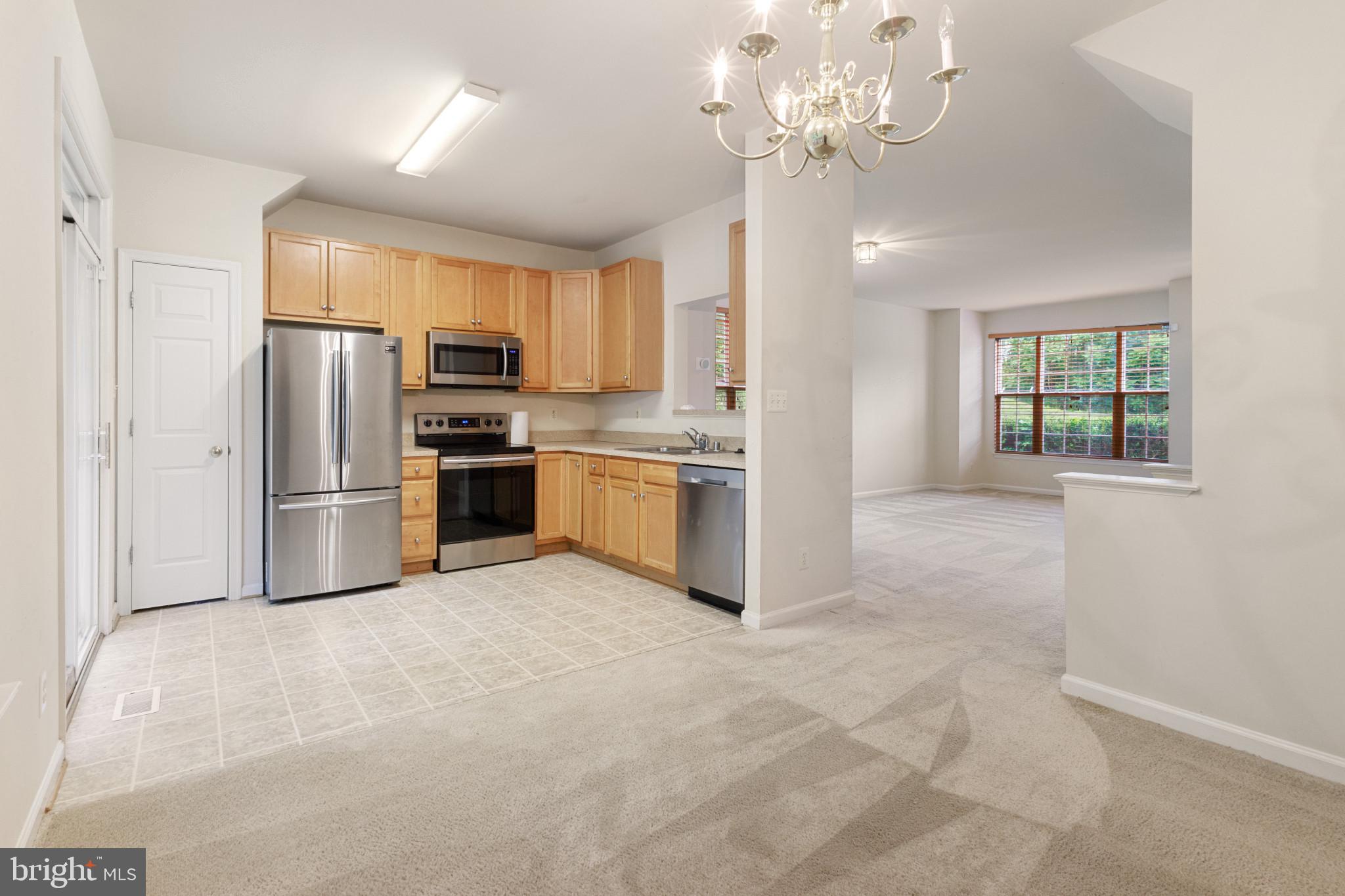 LAFAYETTE VILLAGE - Residential