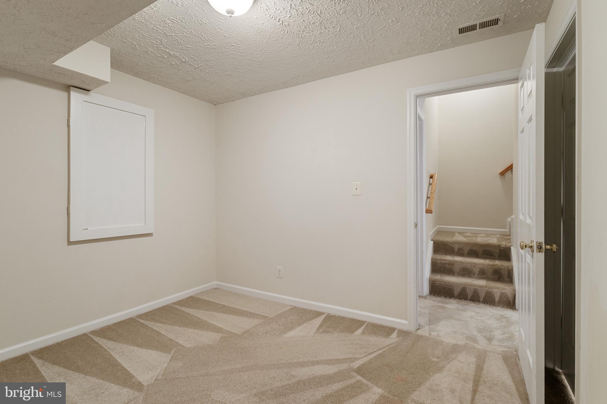 LAFAYETTE VILLAGE - Residential