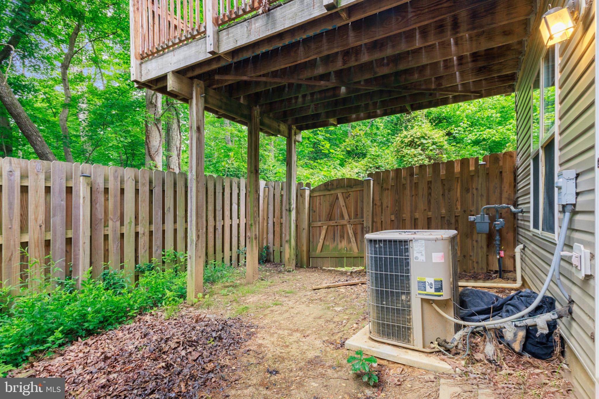 LAFAYETTE VILLAGE - Residential