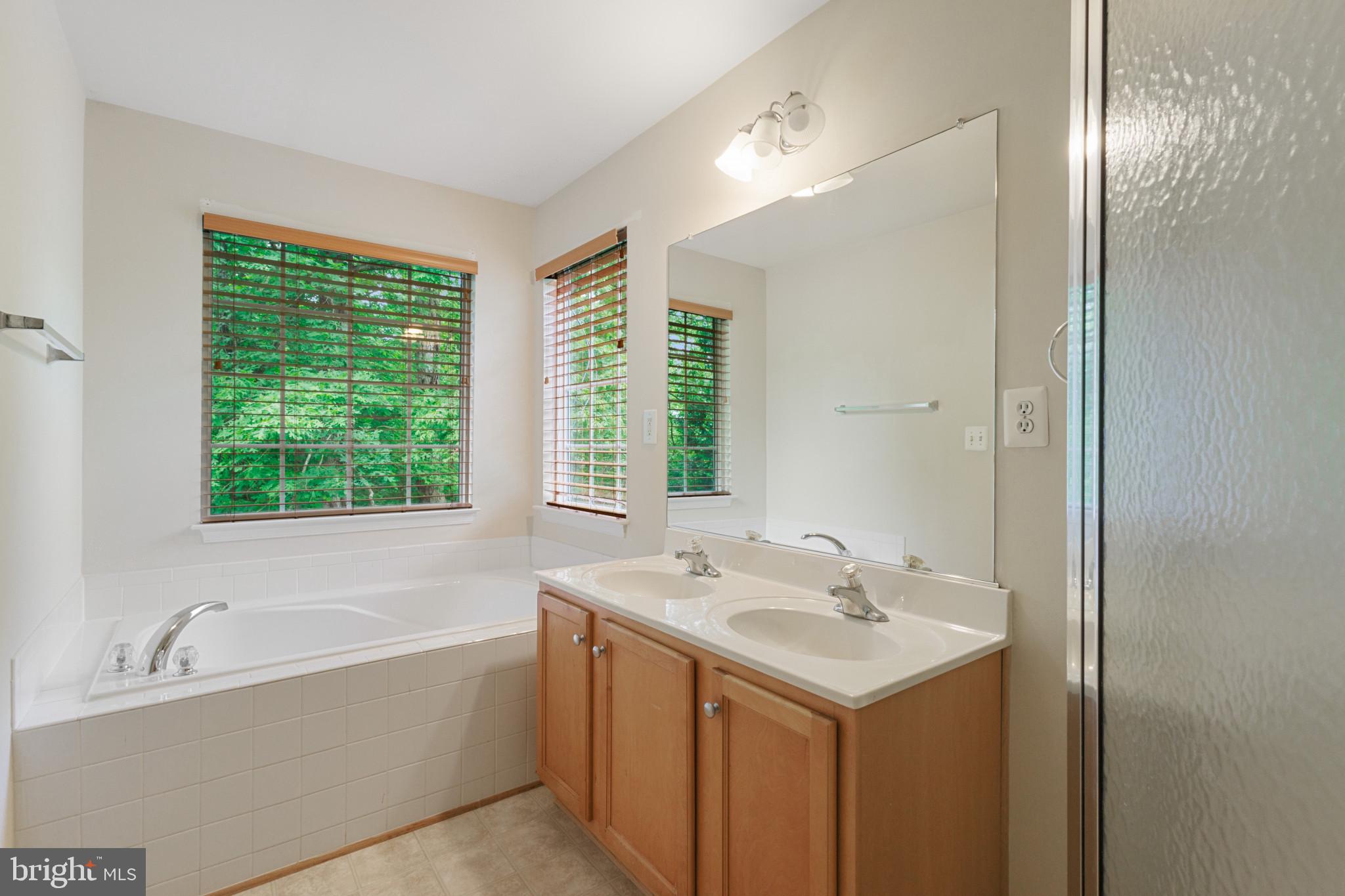 LAFAYETTE VILLAGE - Residential