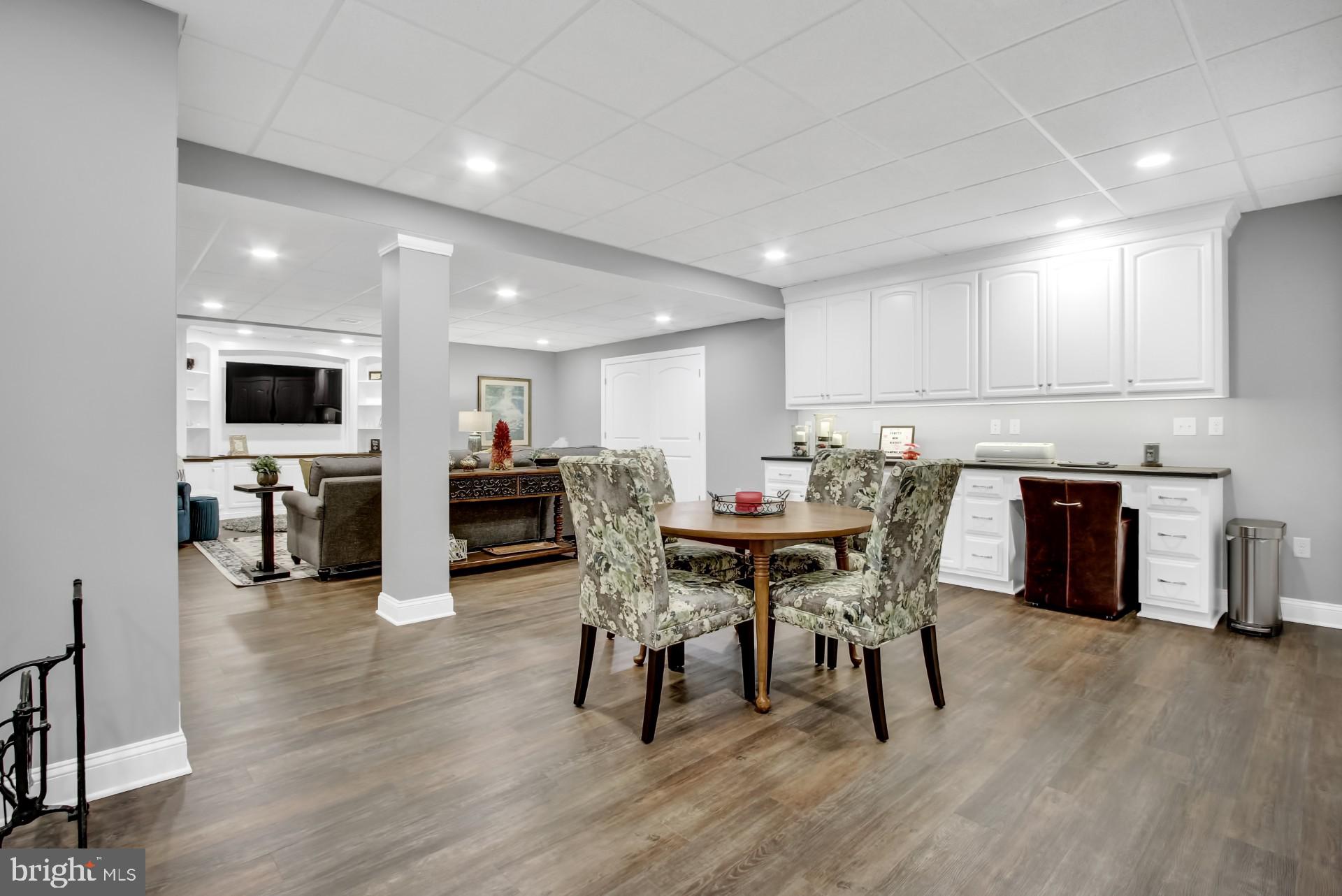 HIGH MEADOW - Residential