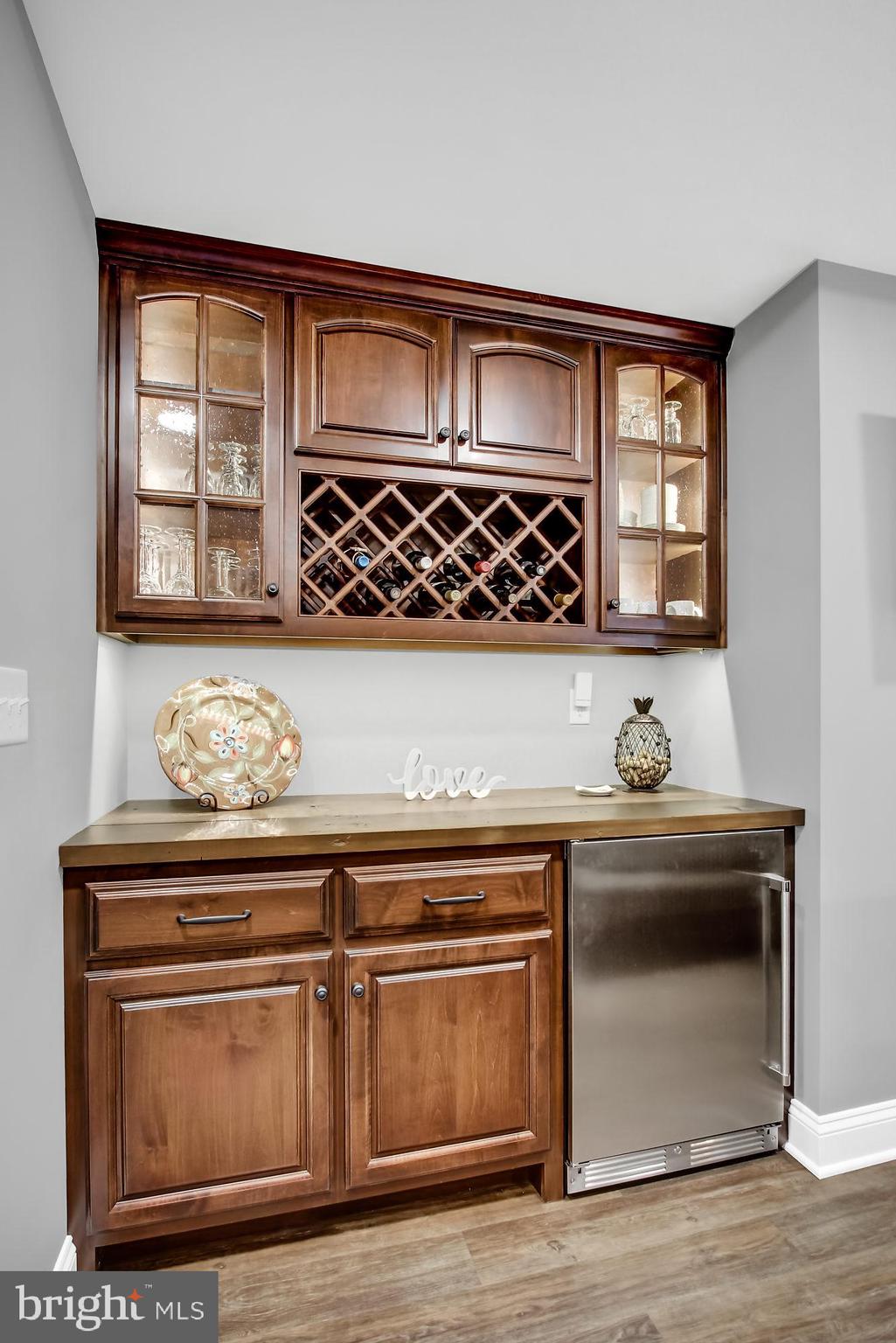 HIGH MEADOW - Residential