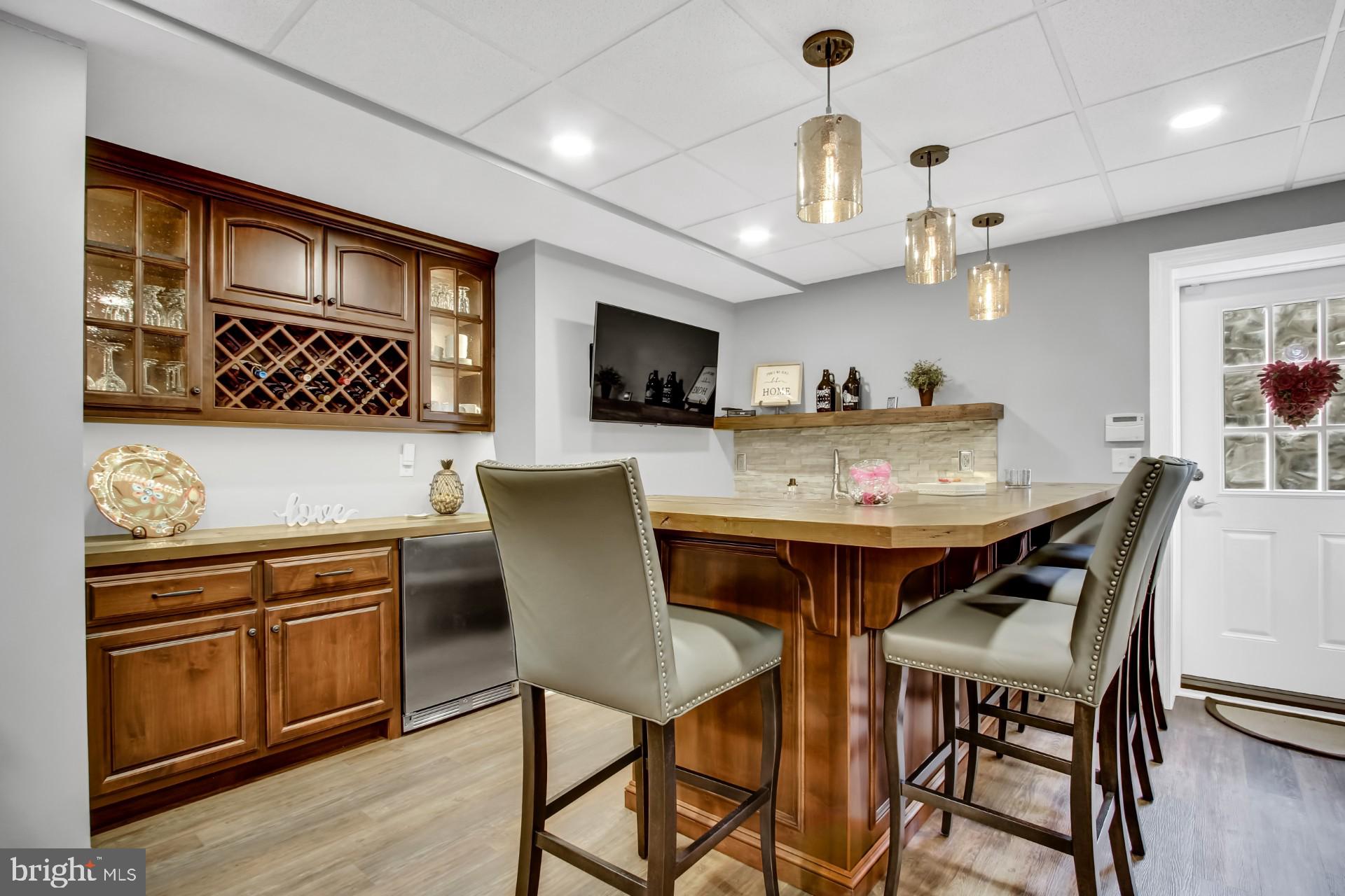 HIGH MEADOW - Residential