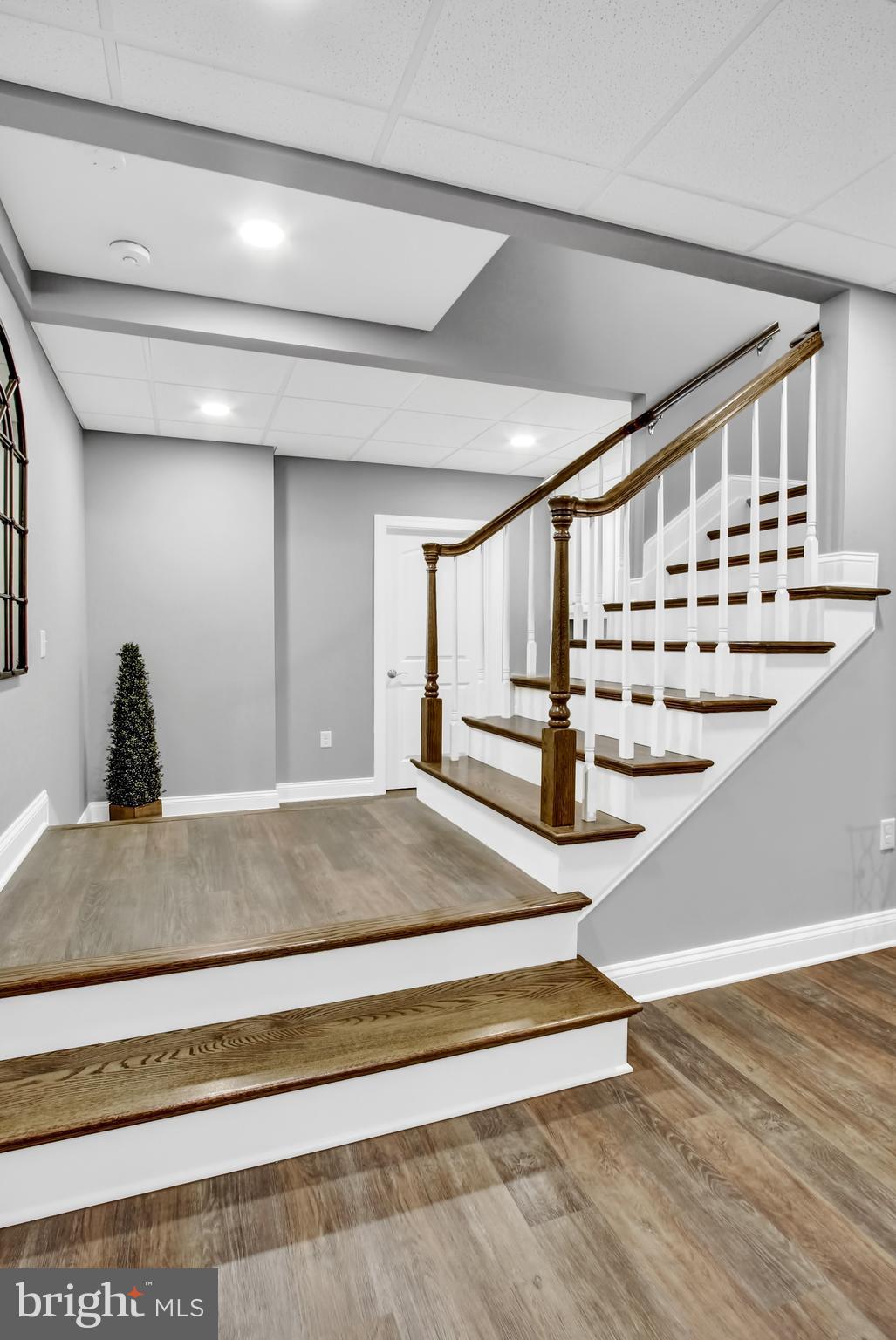 HIGH MEADOW - Residential