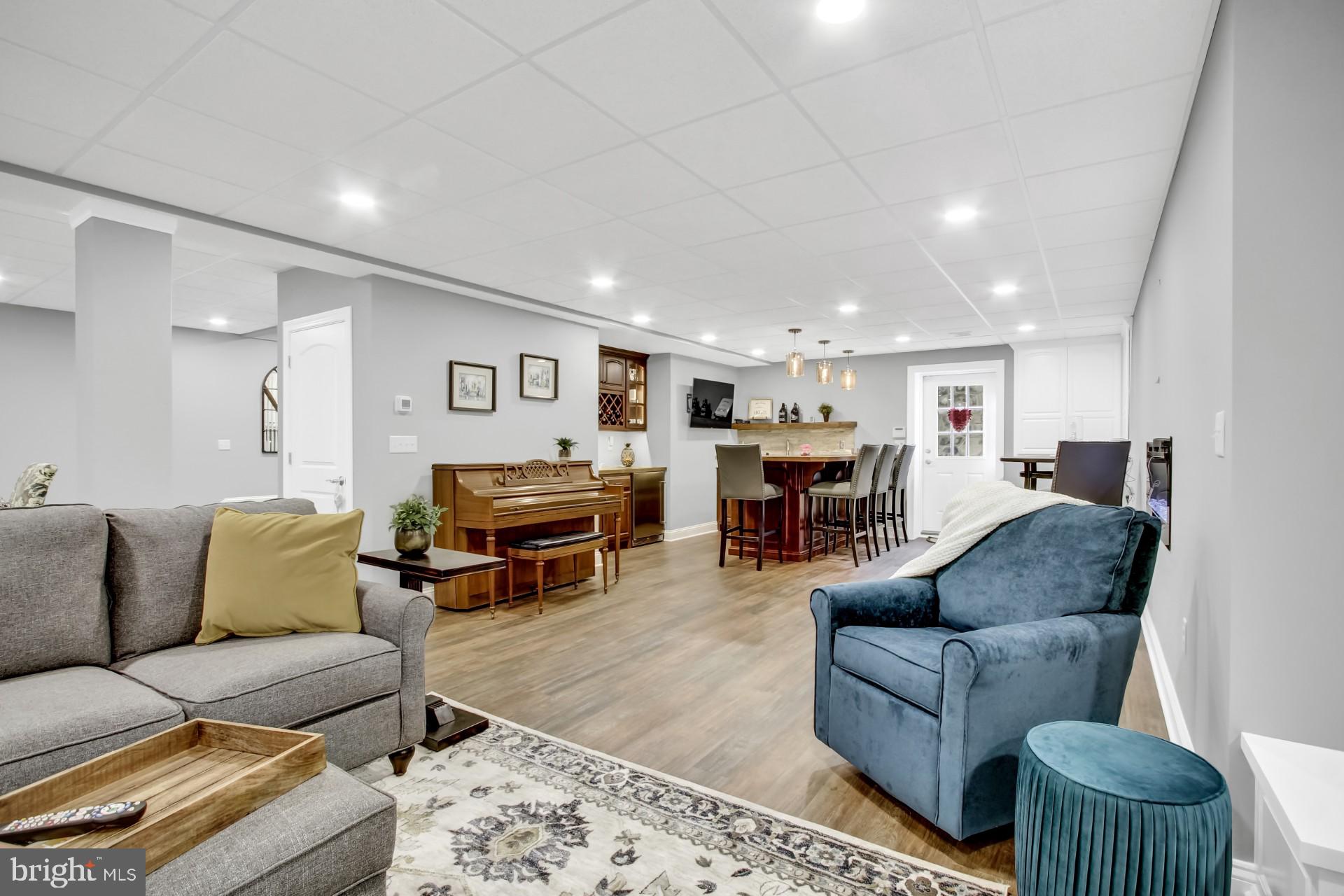 HIGH MEADOW - Residential