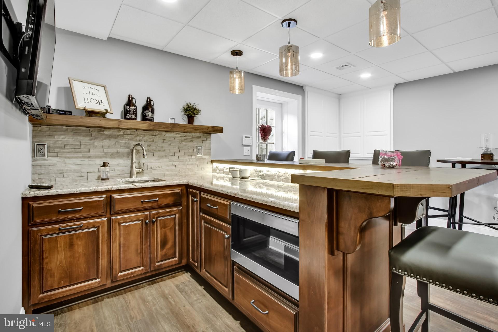 HIGH MEADOW - Residential