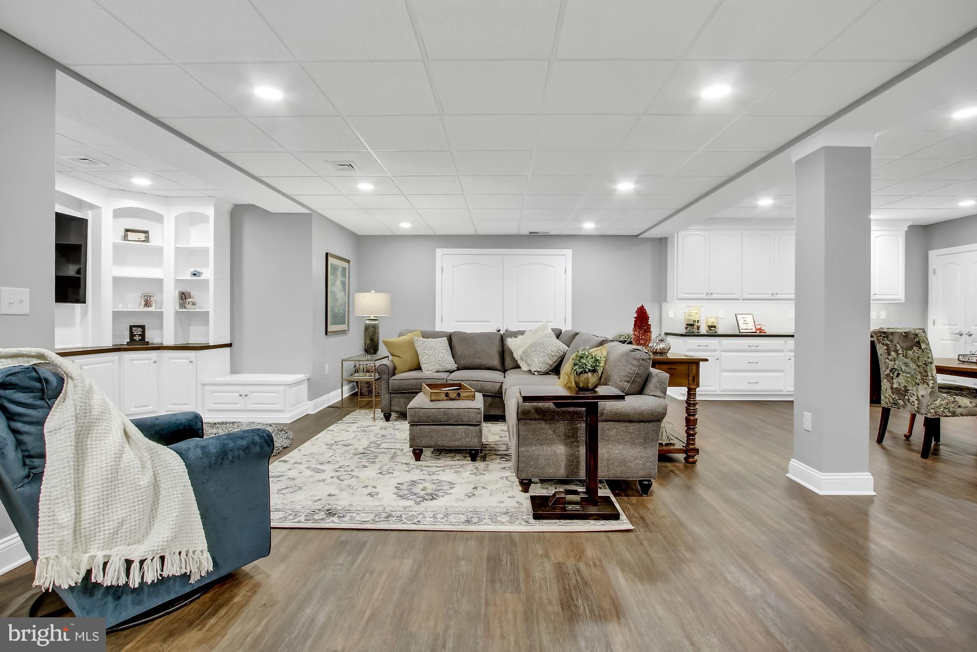 HIGH MEADOW - Residential