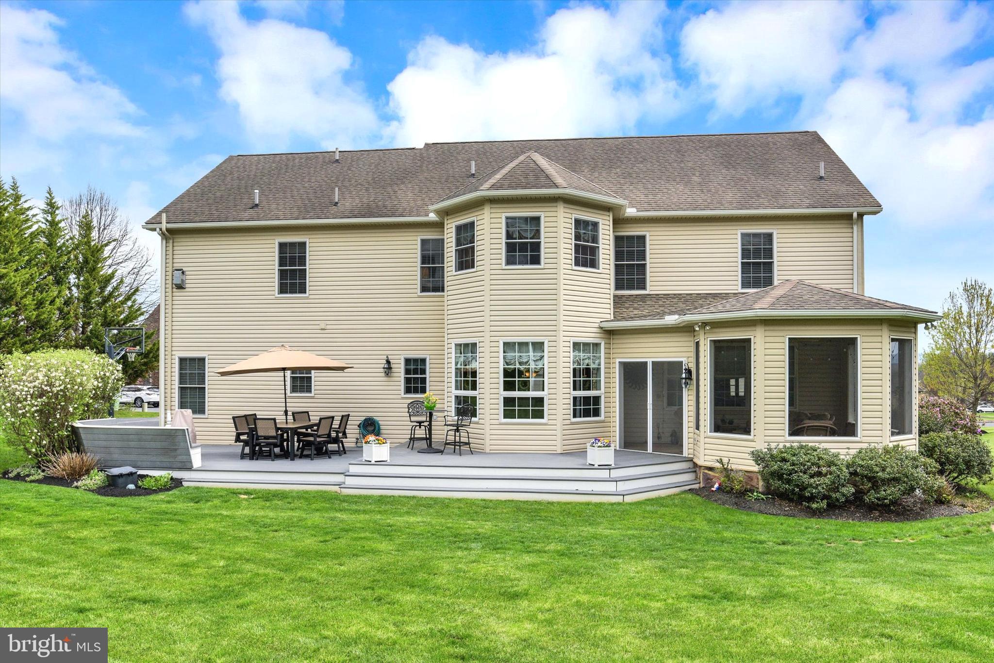 HIGH MEADOW - Residential