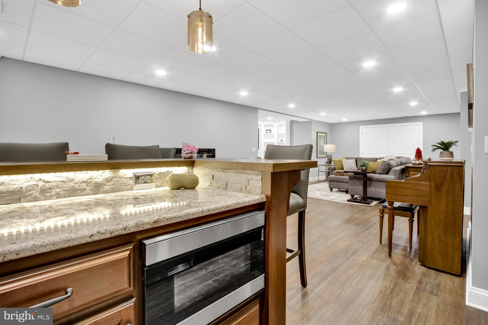 HIGH MEADOW - Residential