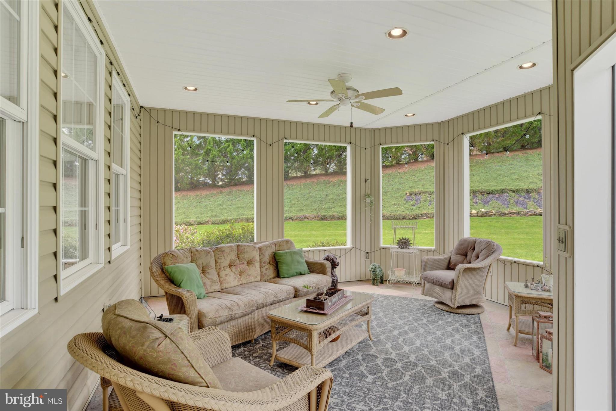 HIGH MEADOW - Residential