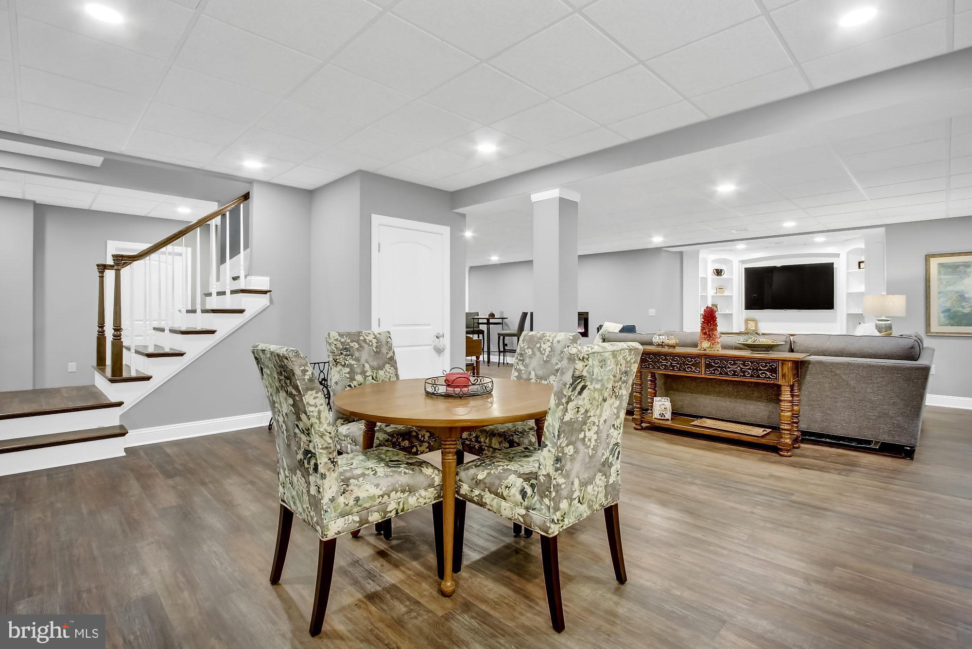 HIGH MEADOW - Residential