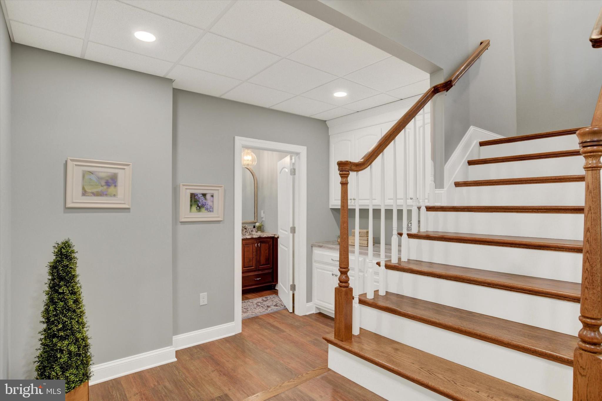 HIGH MEADOW - Residential