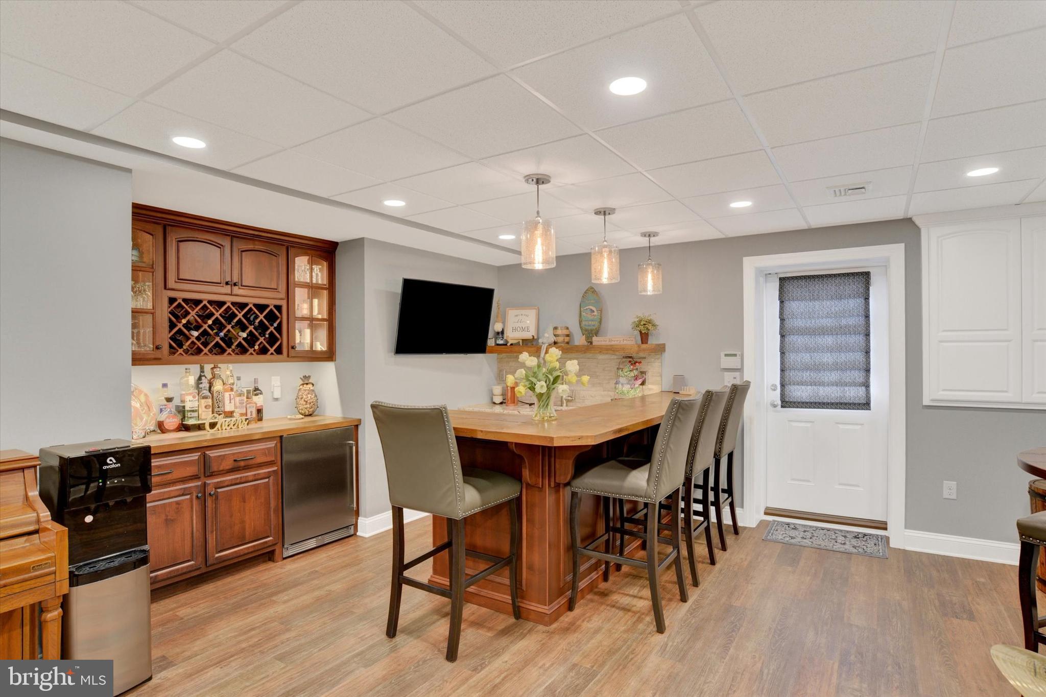 HIGH MEADOW - Residential