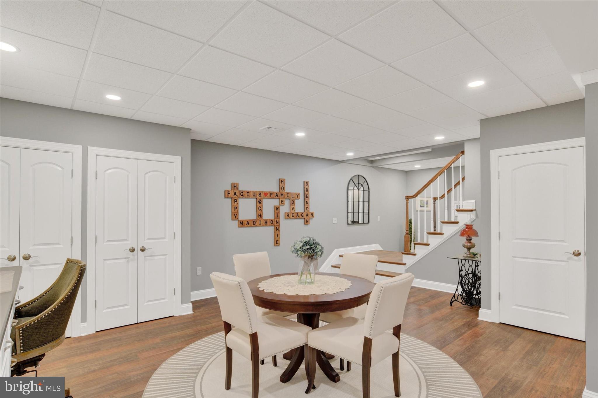 HIGH MEADOW - Residential