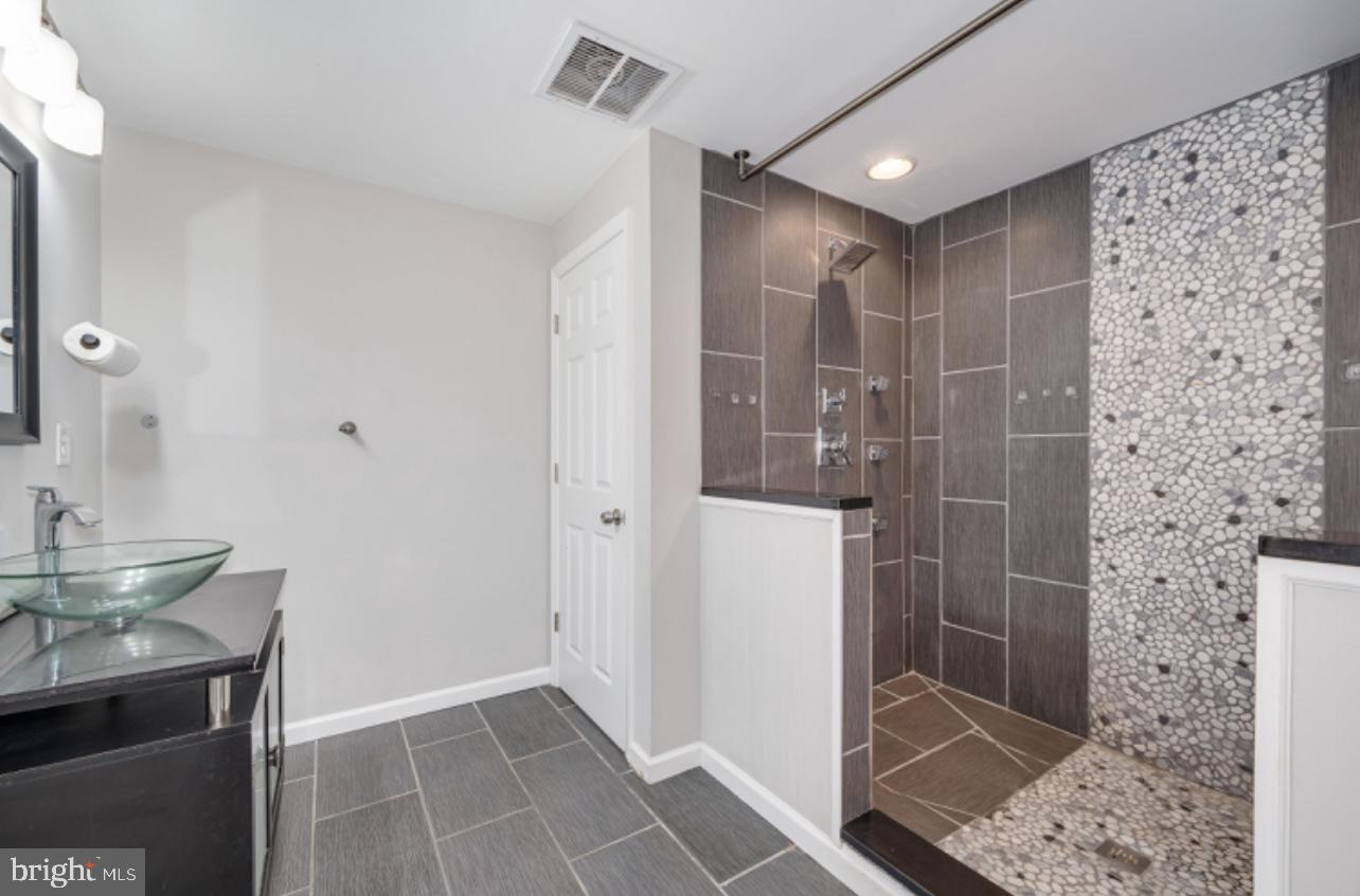 MCCAULEY CROSSING - Residential