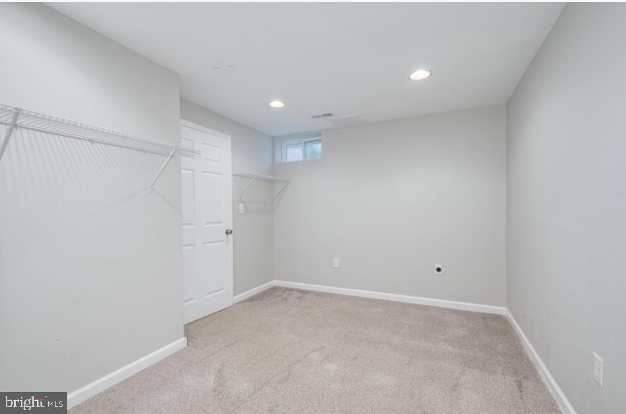 MCCAULEY CROSSING - Residential