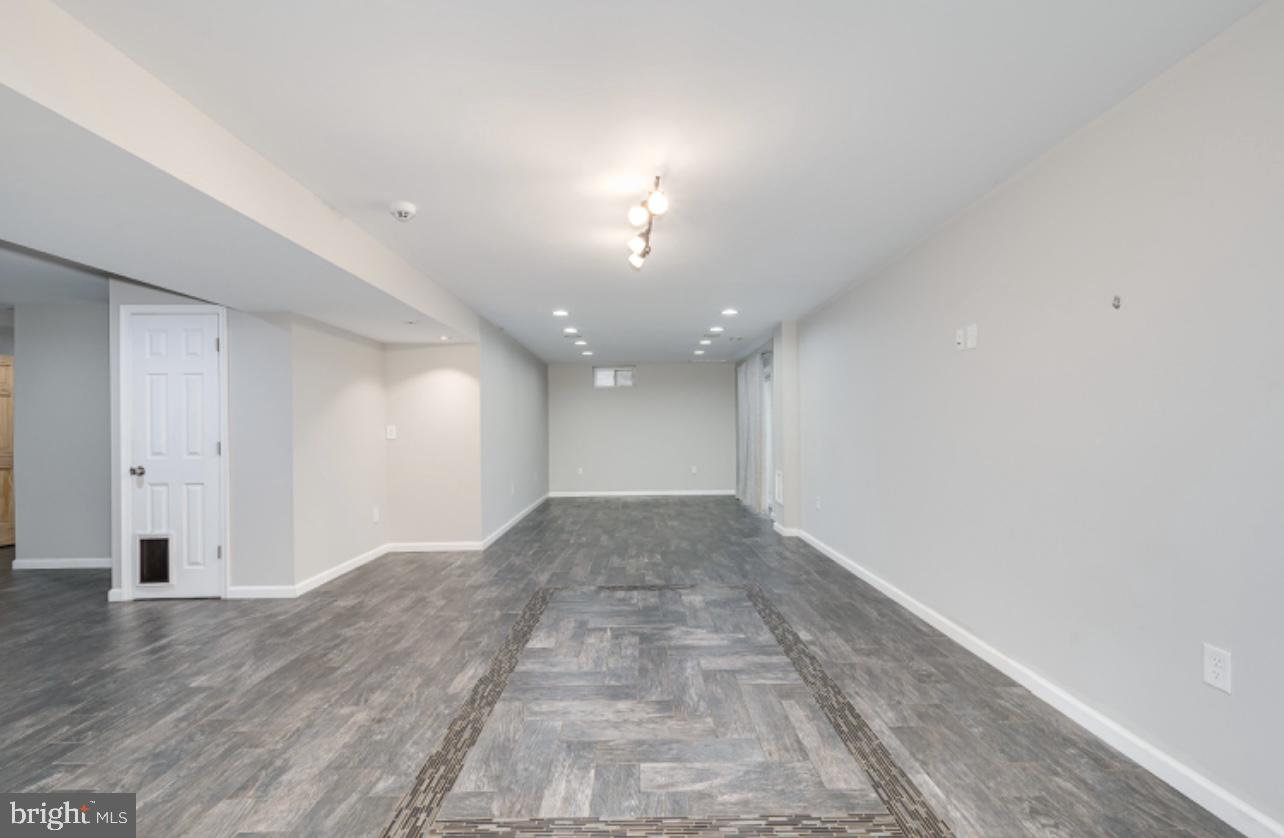 MCCAULEY CROSSING - Residential