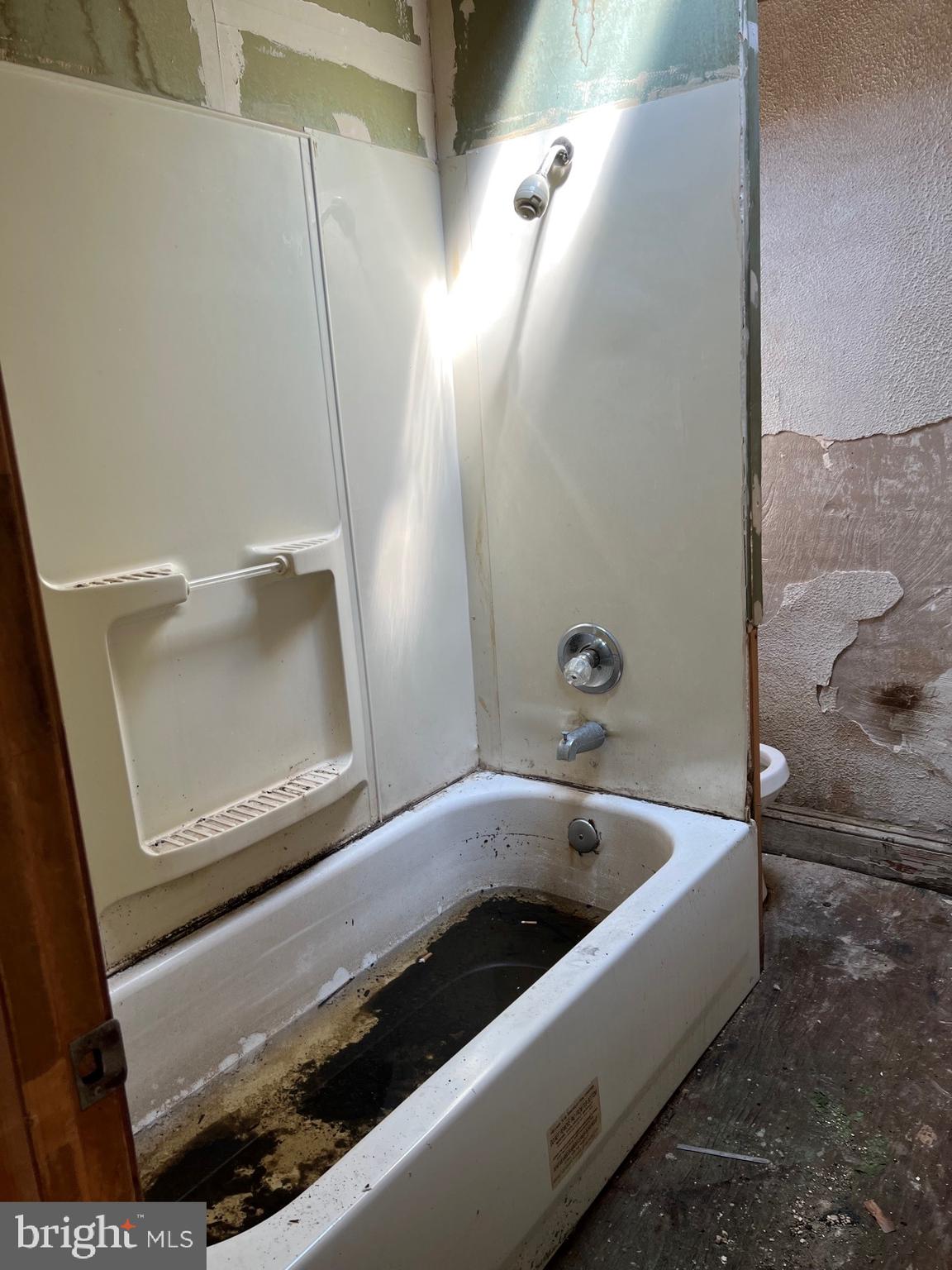 EAST BALTIMORE MIDWAY - Residential