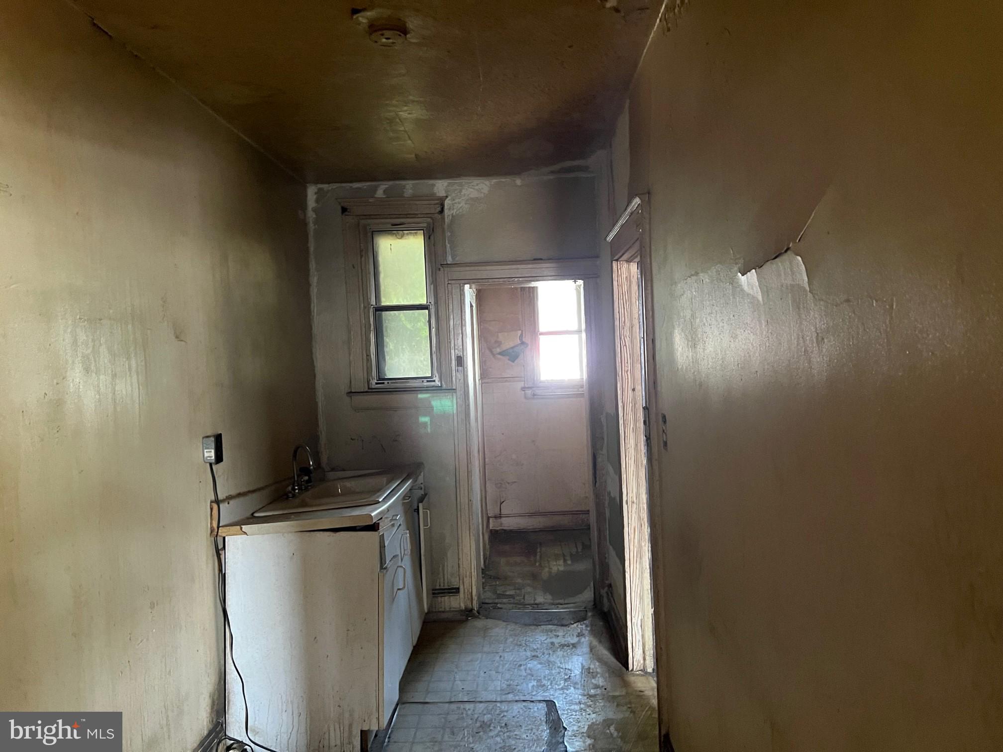 EAST BALTIMORE MIDWAY - Residential