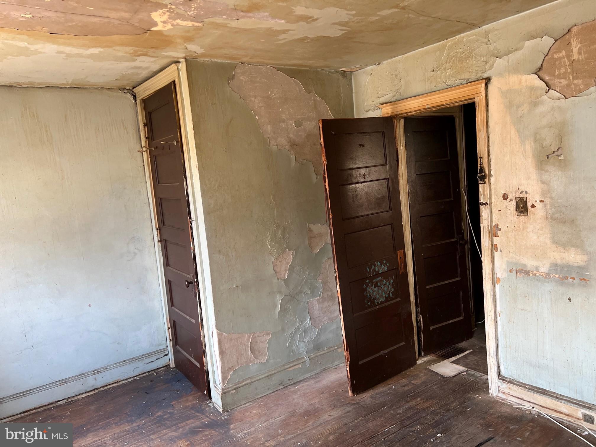 EAST BALTIMORE MIDWAY - Residential