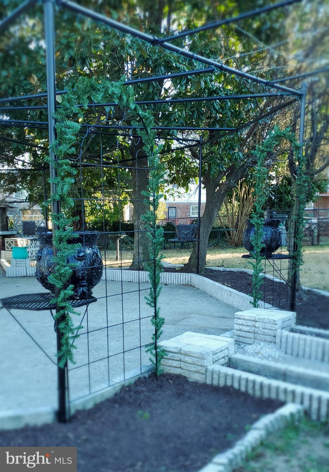 GARDENVILLE - Residential