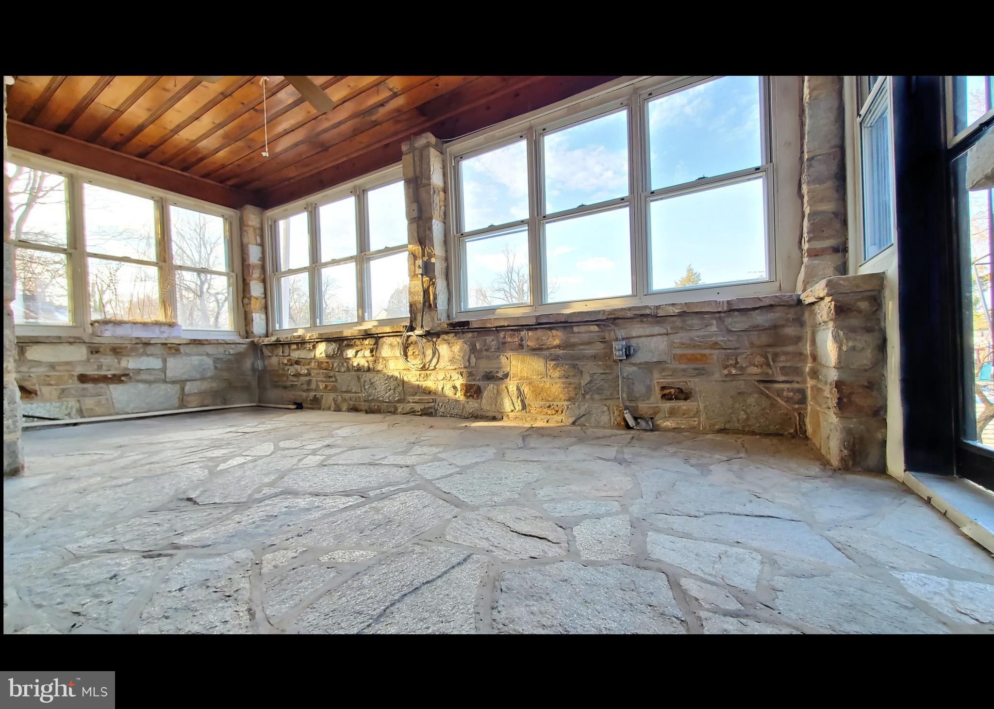 GARDENVILLE - Residential