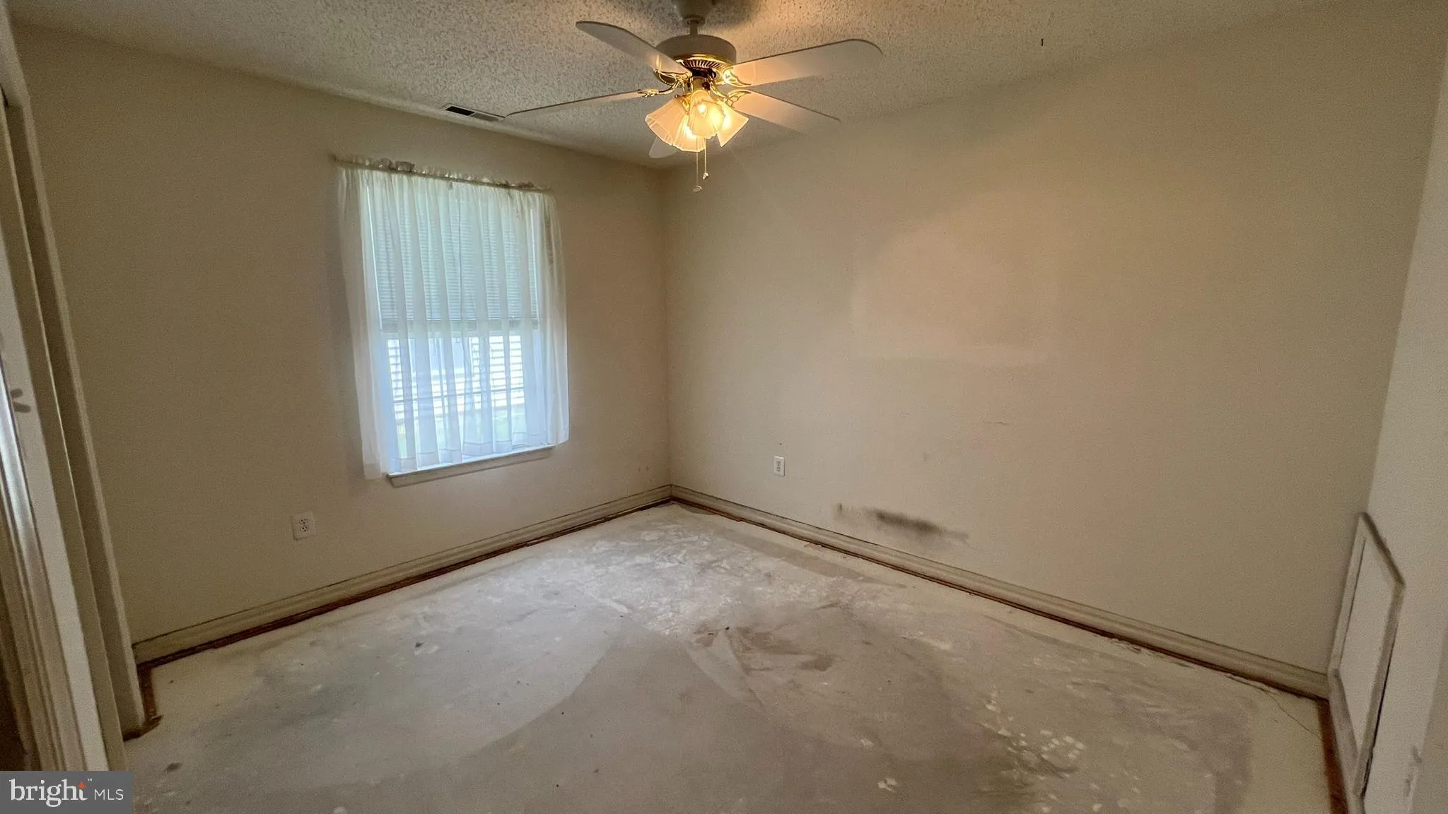 Williamstown, New Jersey 08094, United States, 2 Bedrooms Bedrooms, ,2 BathroomsBathrooms,Residential,Pending,106597