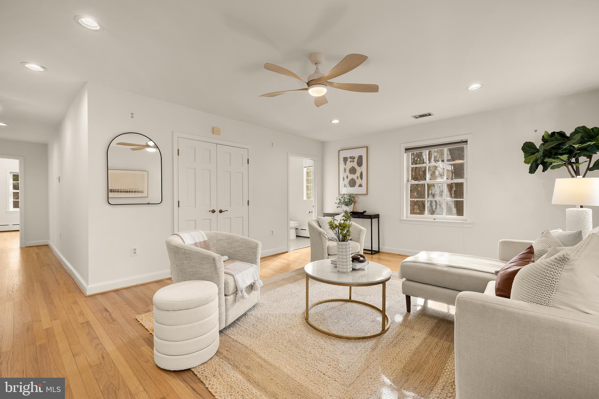 ENGLISH VILLAGE - Residential