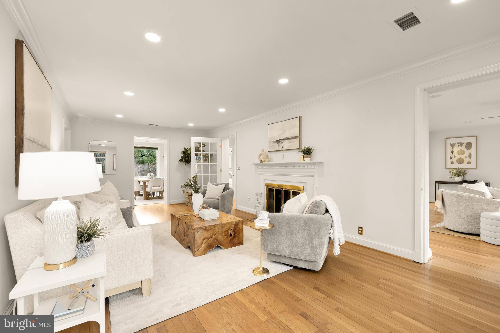 5731 BRADLEY BOULEVARD