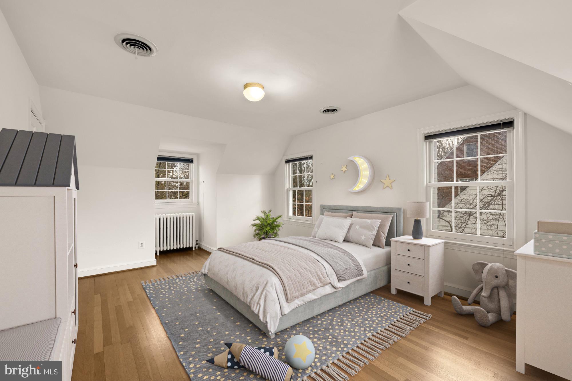 ENGLISH VILLAGE - Residential