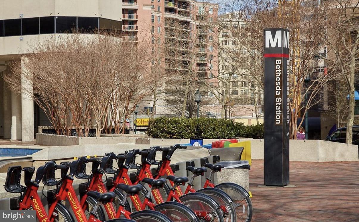 ENGLISH VILLAGE - Residential