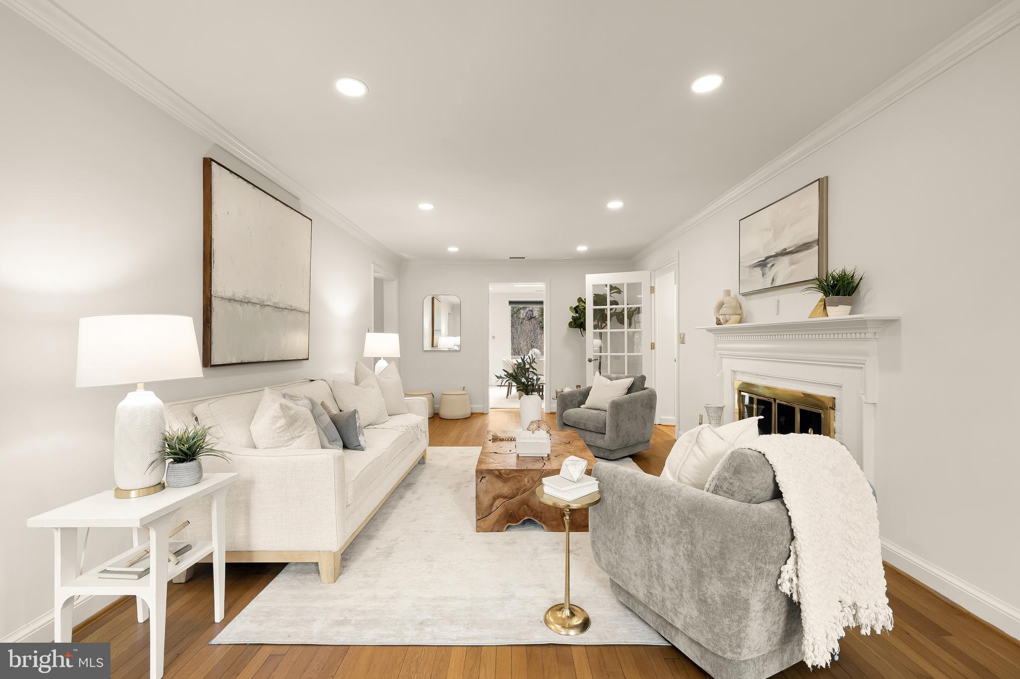 5731 BRADLEY BOULEVARD