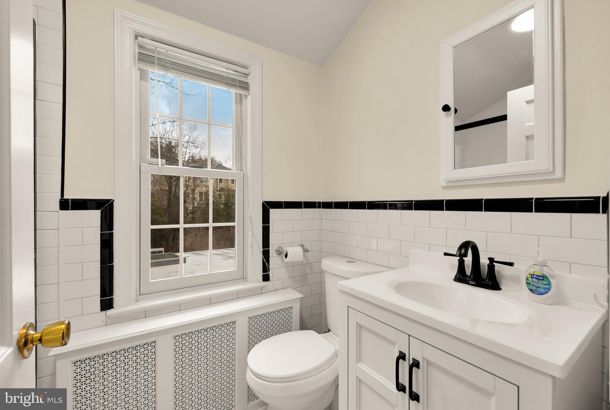 ENGLISH VILLAGE - Residential