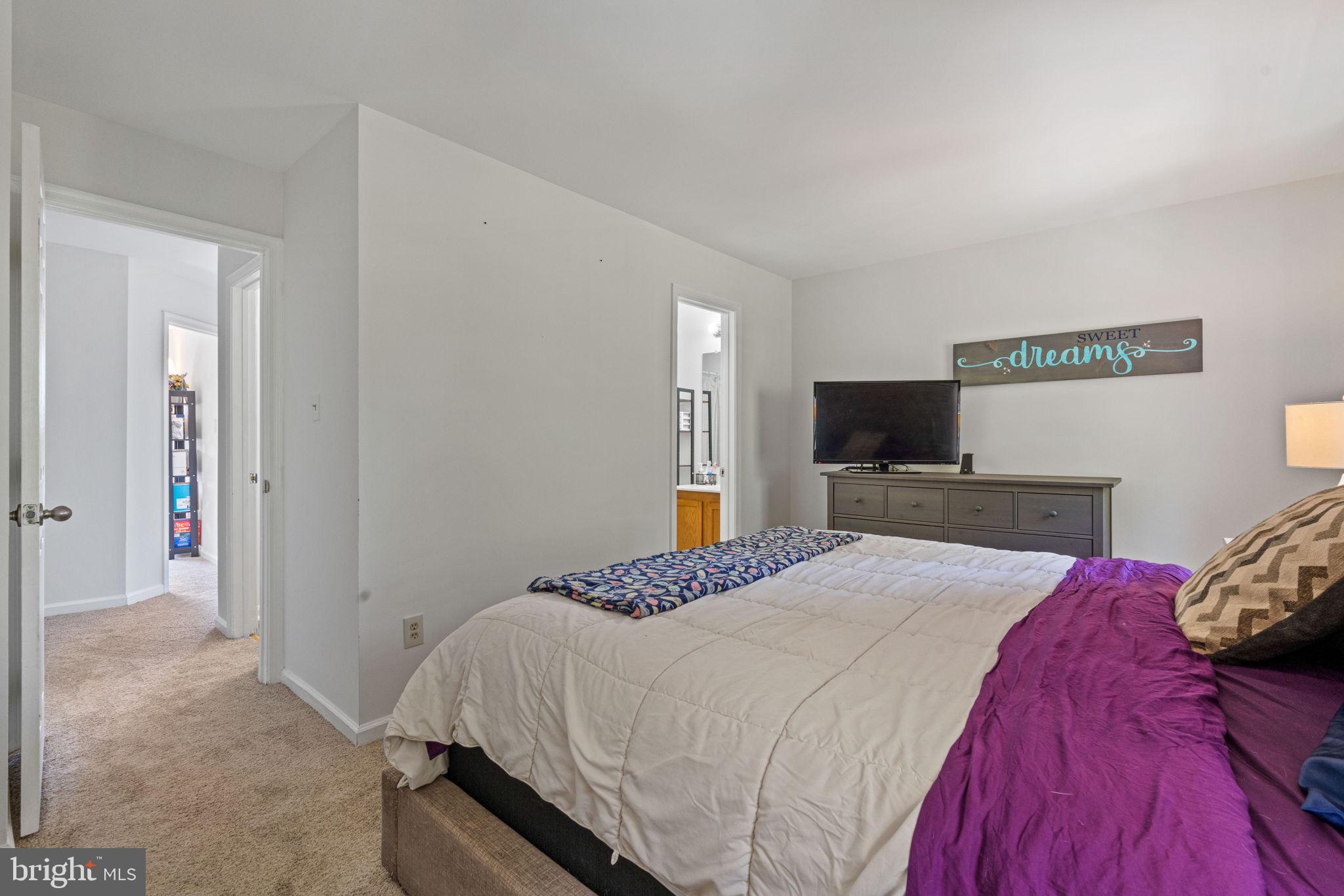 WINSLOW CHASE - Residential