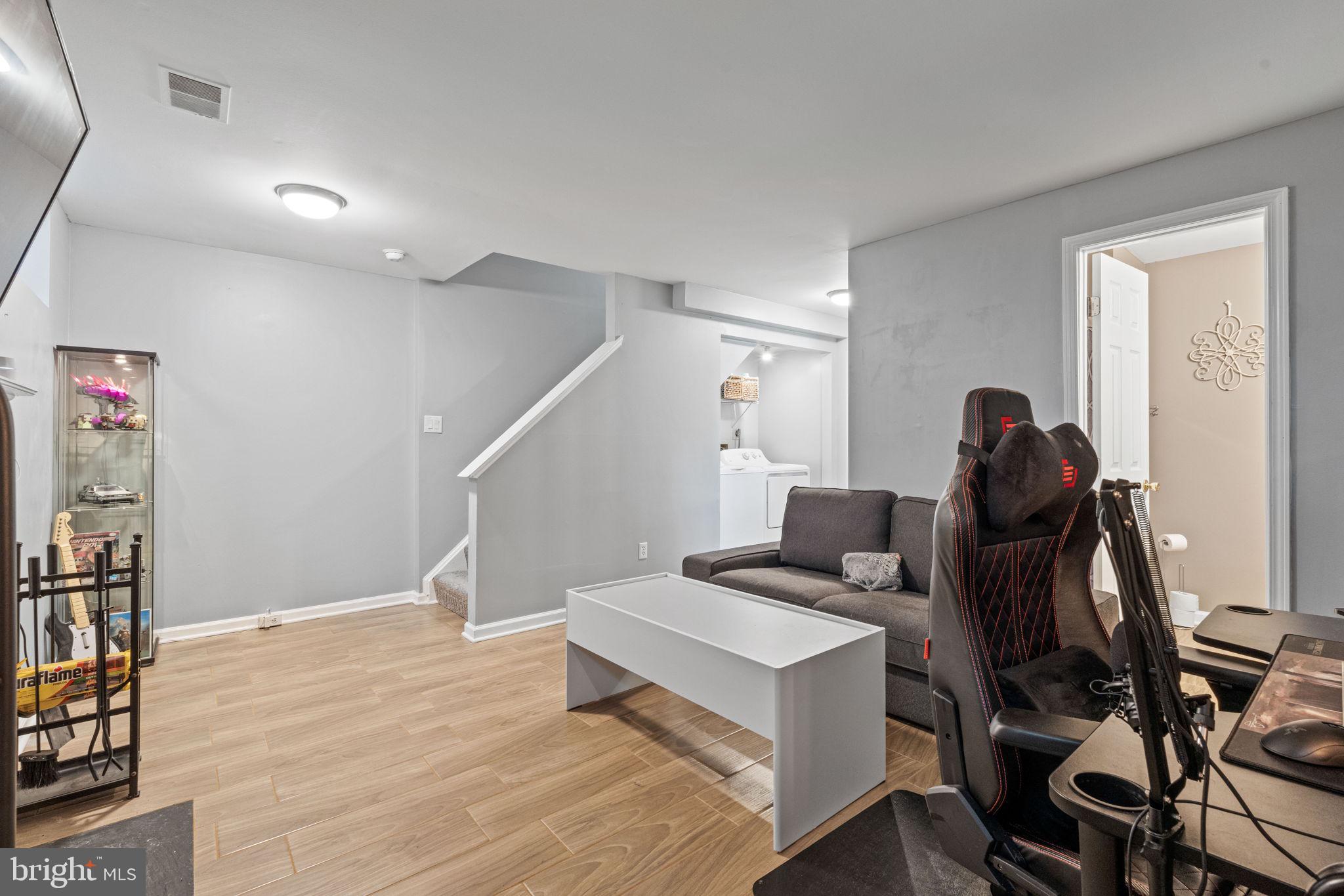 WINSLOW CHASE - Residential