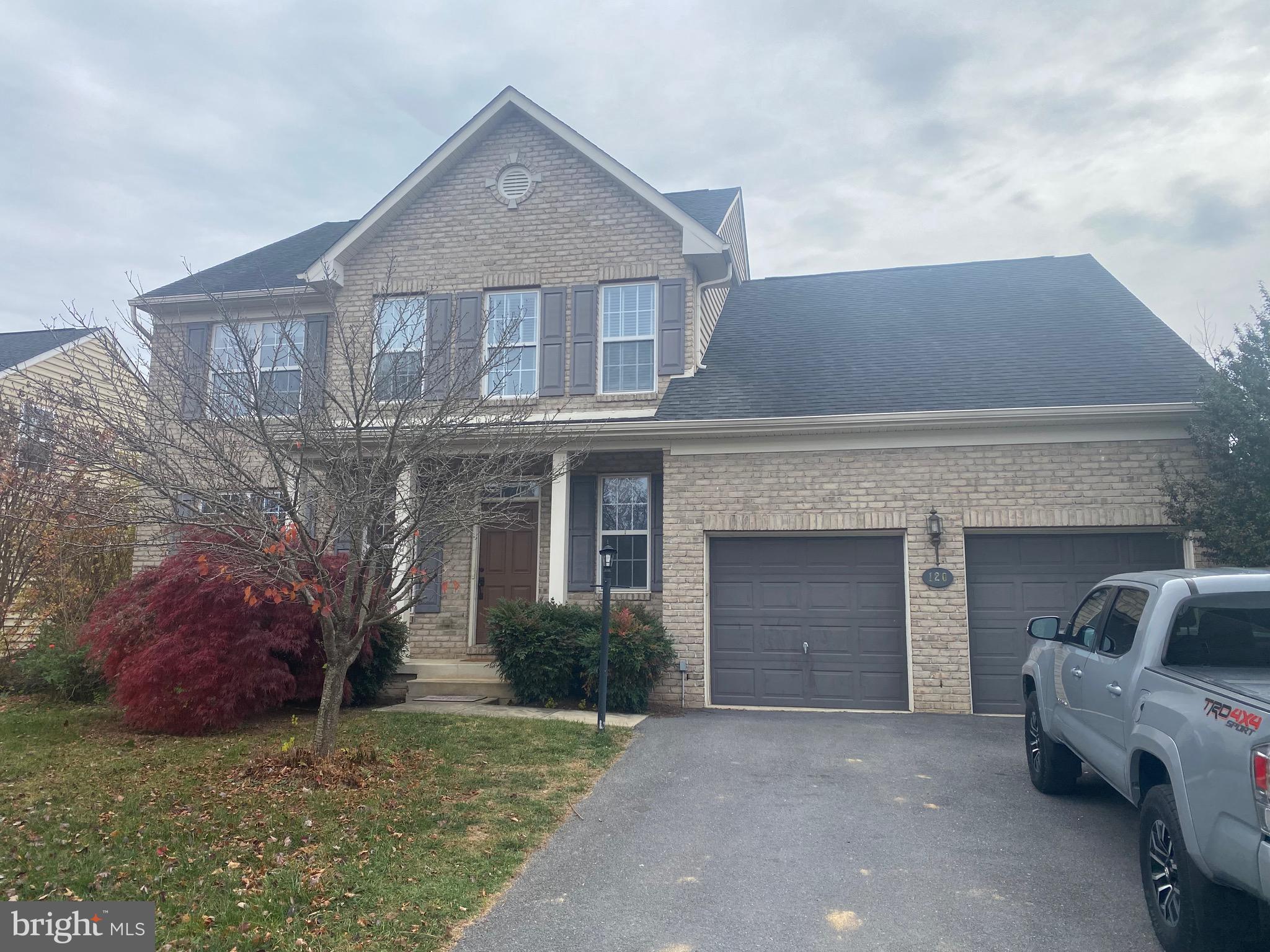 WASHINGTON TRAIL - Residential Lease