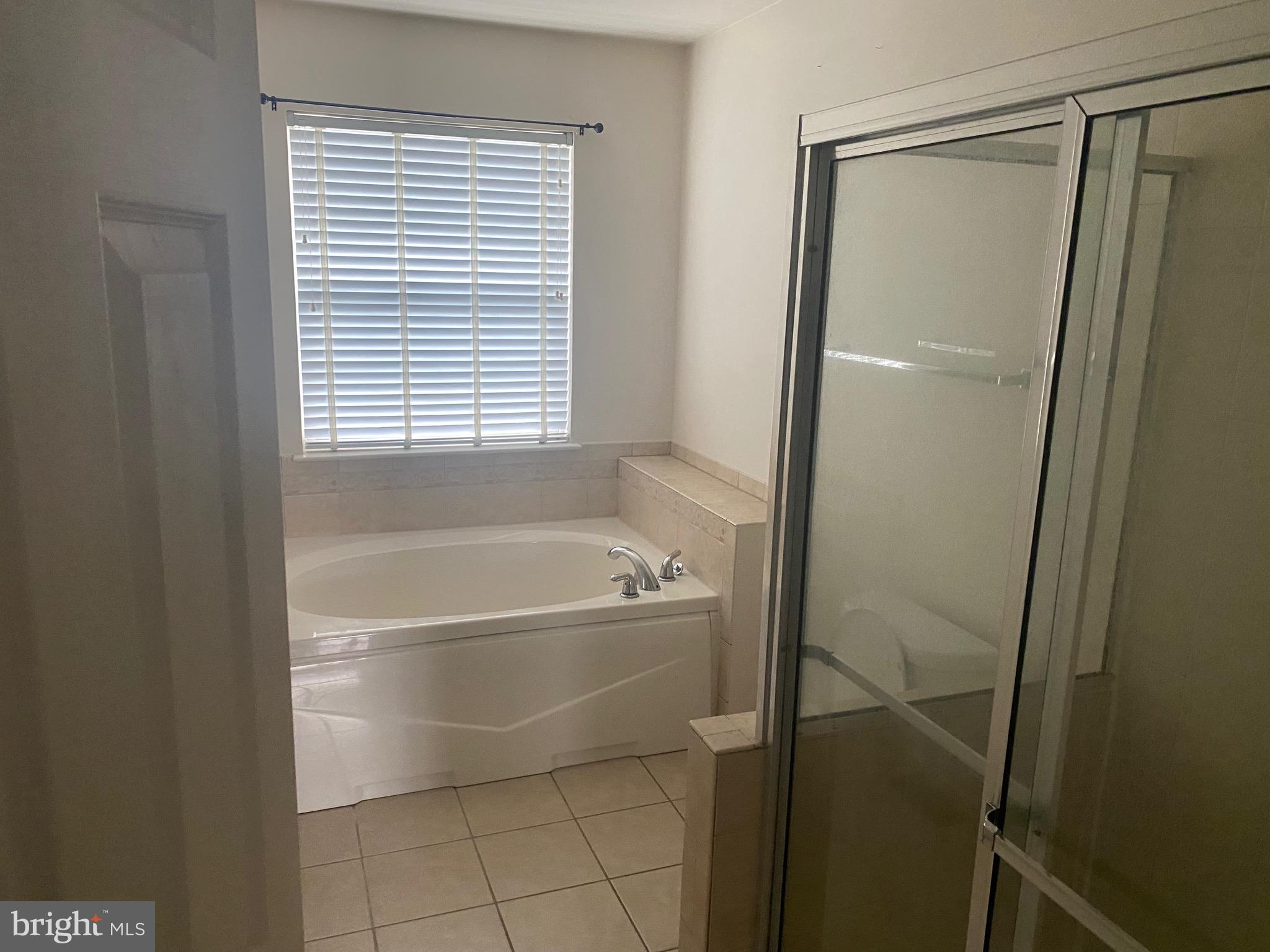 WASHINGTON TRAIL - Residential Lease