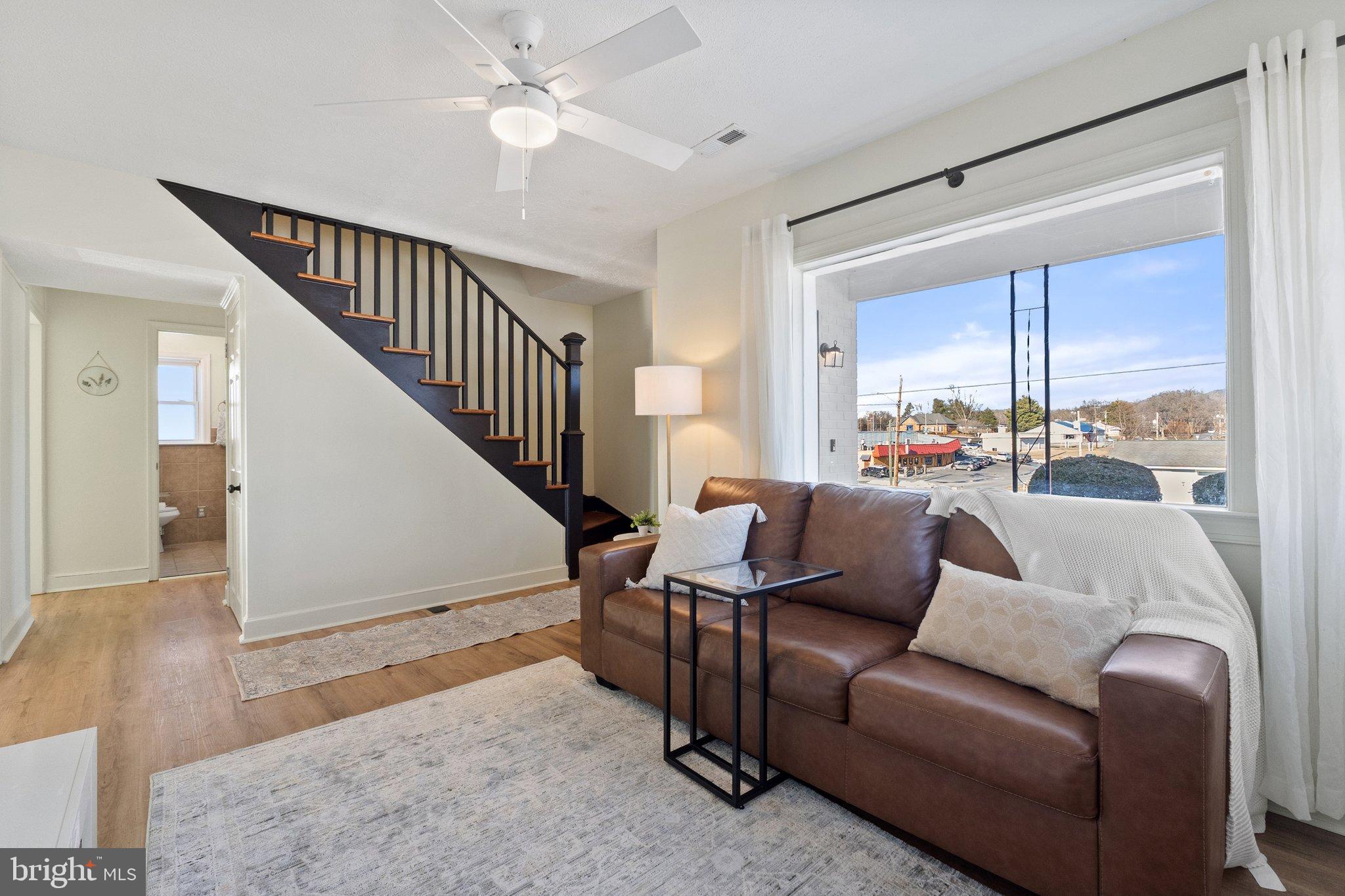 TOWN OF SHENANDOAH - Residential Lease