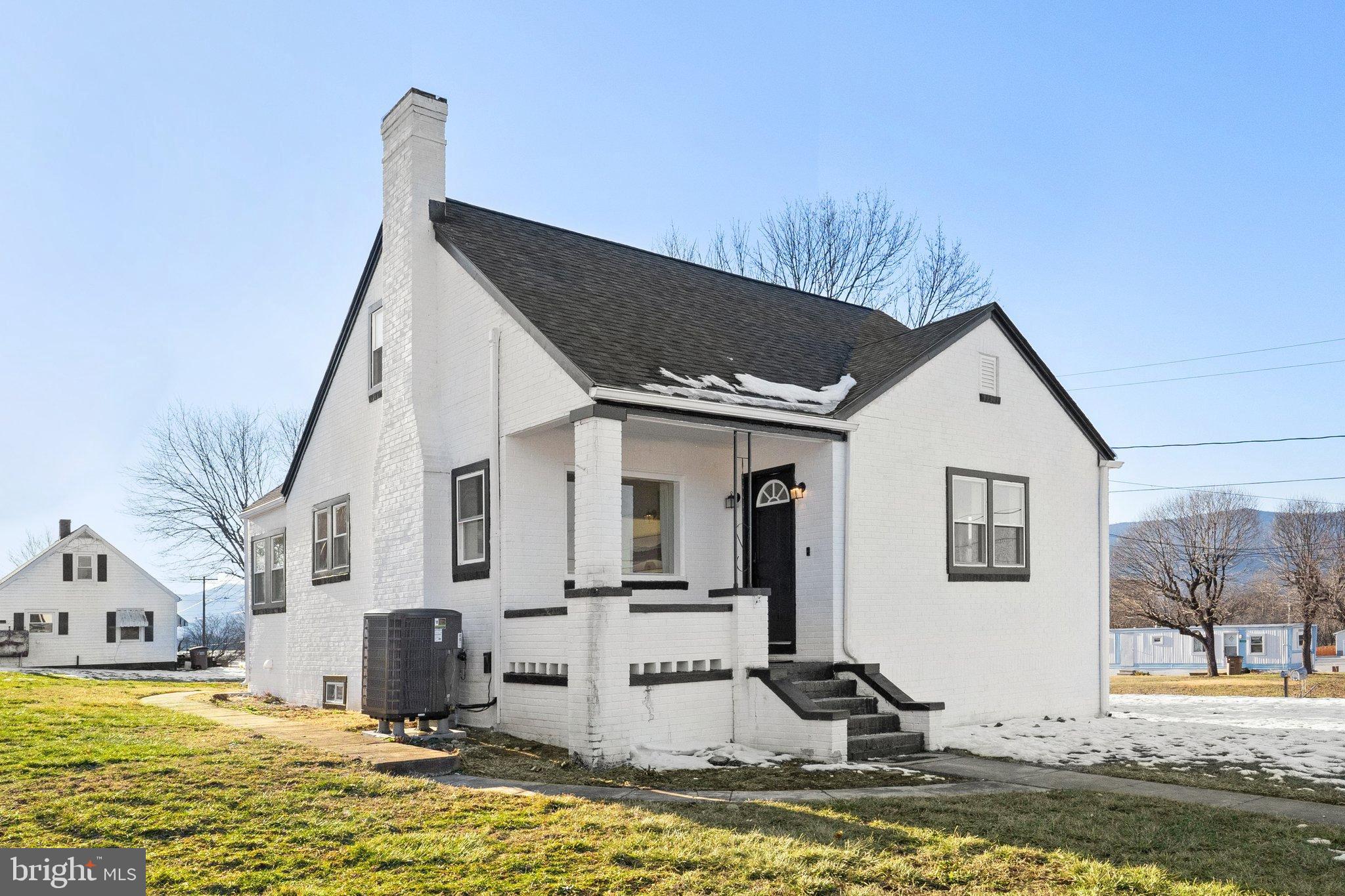 TOWN OF SHENANDOAH - Residential Lease