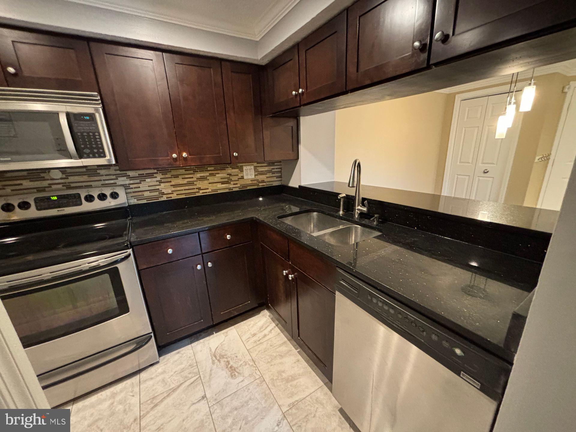 DAMASCUS GARDENS - Residential Lease