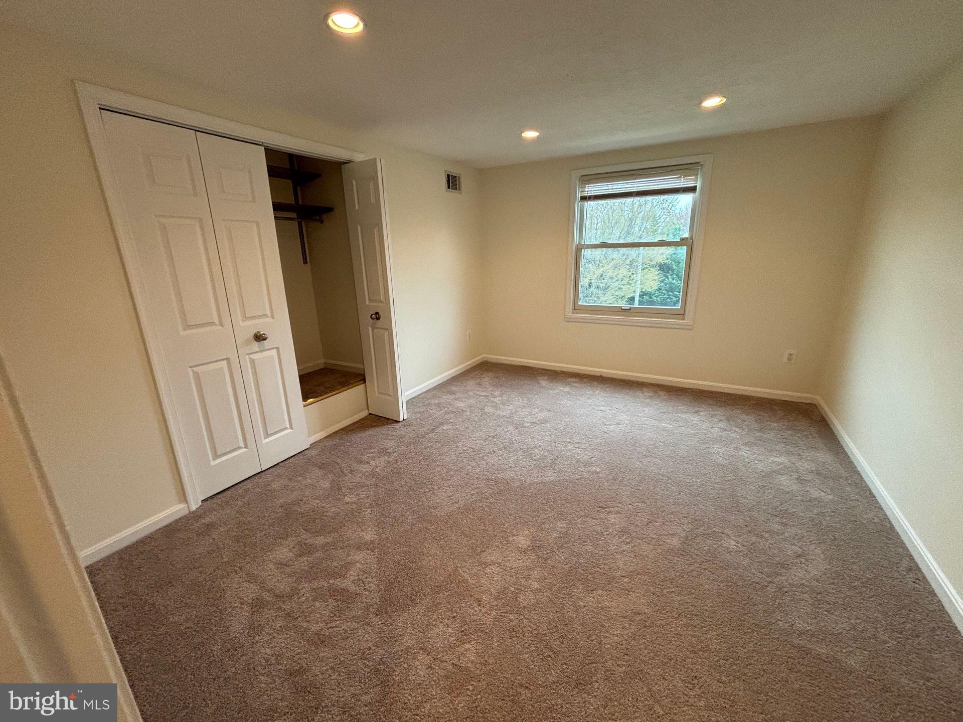 DAMASCUS GARDENS - Residential Lease