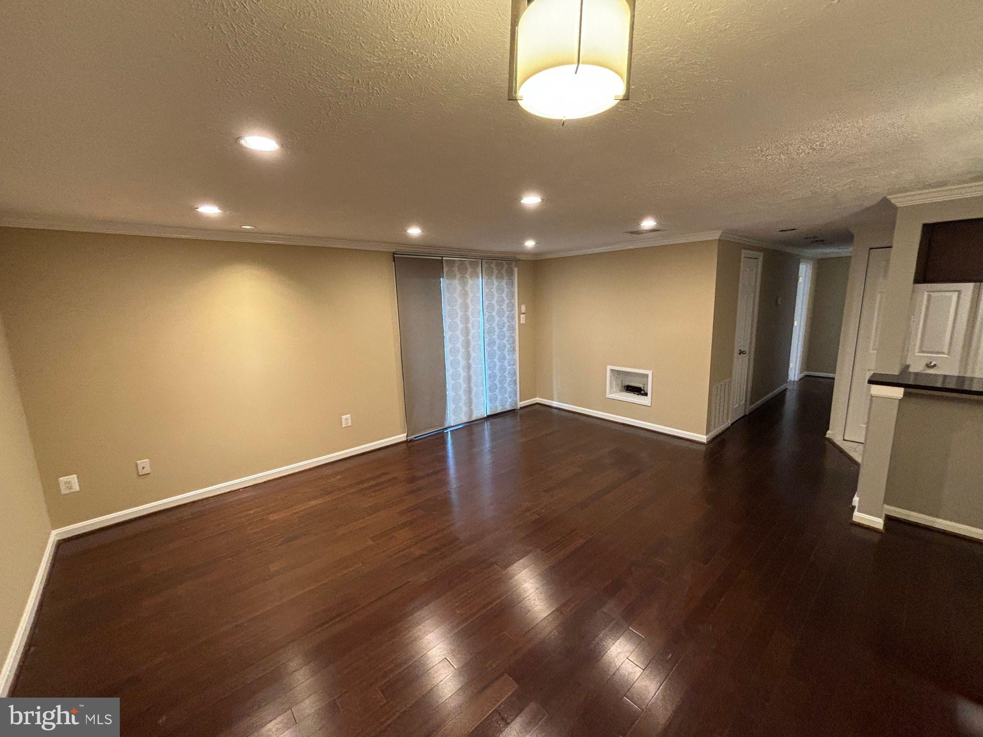 DAMASCUS GARDENS - Residential Lease