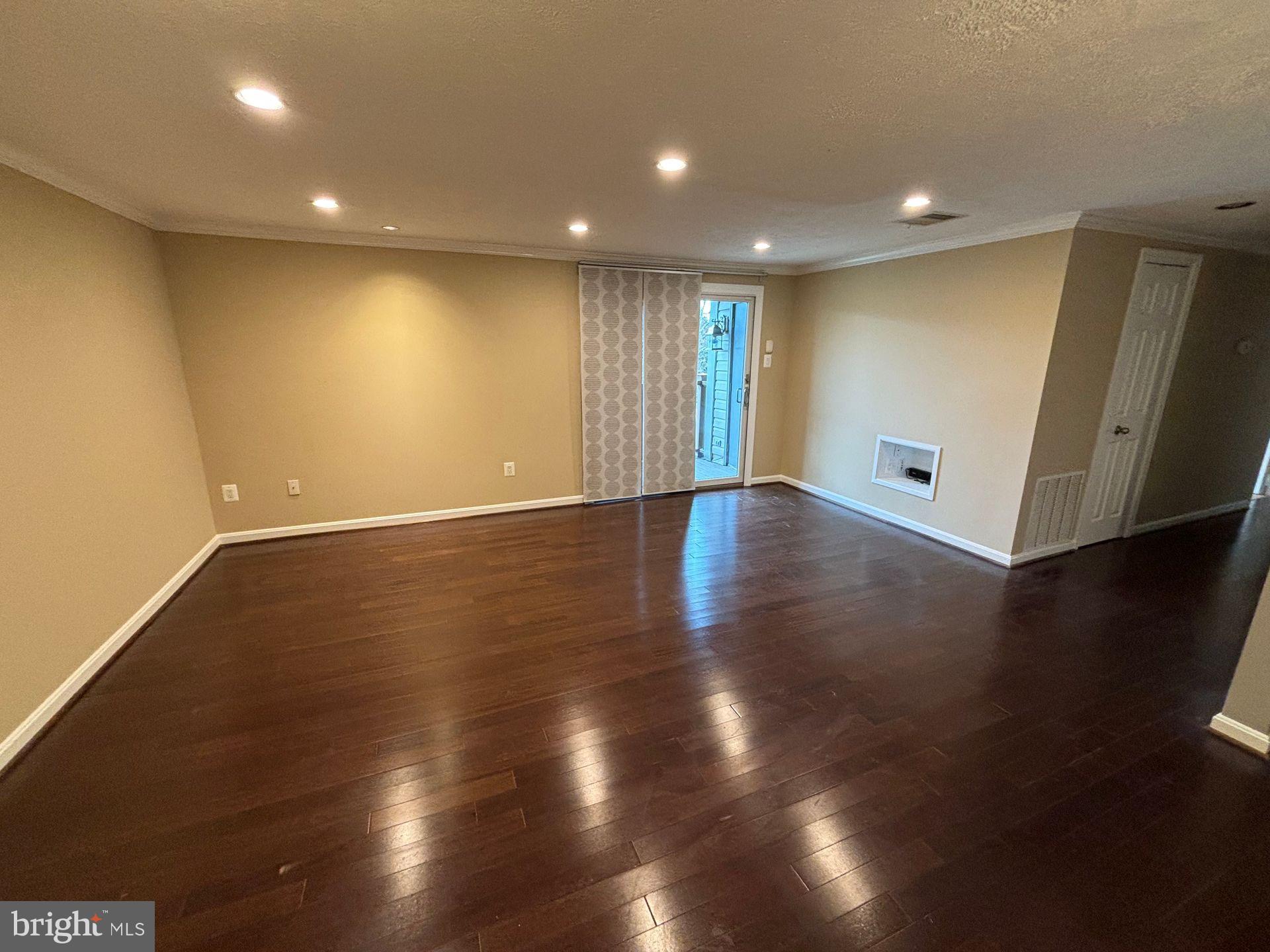 DAMASCUS GARDENS - Residential Lease